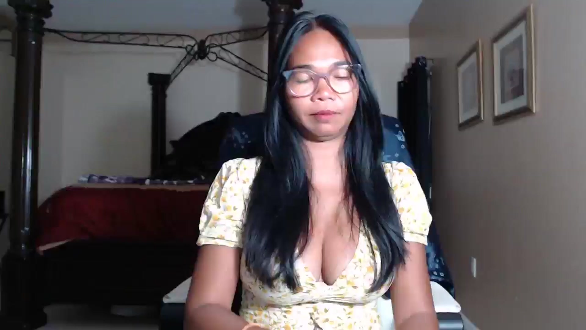 Gallery image thumbnail from Littlekai2030's myfreecams stream on, 05/05/2026, 03:47 image 1 of 20