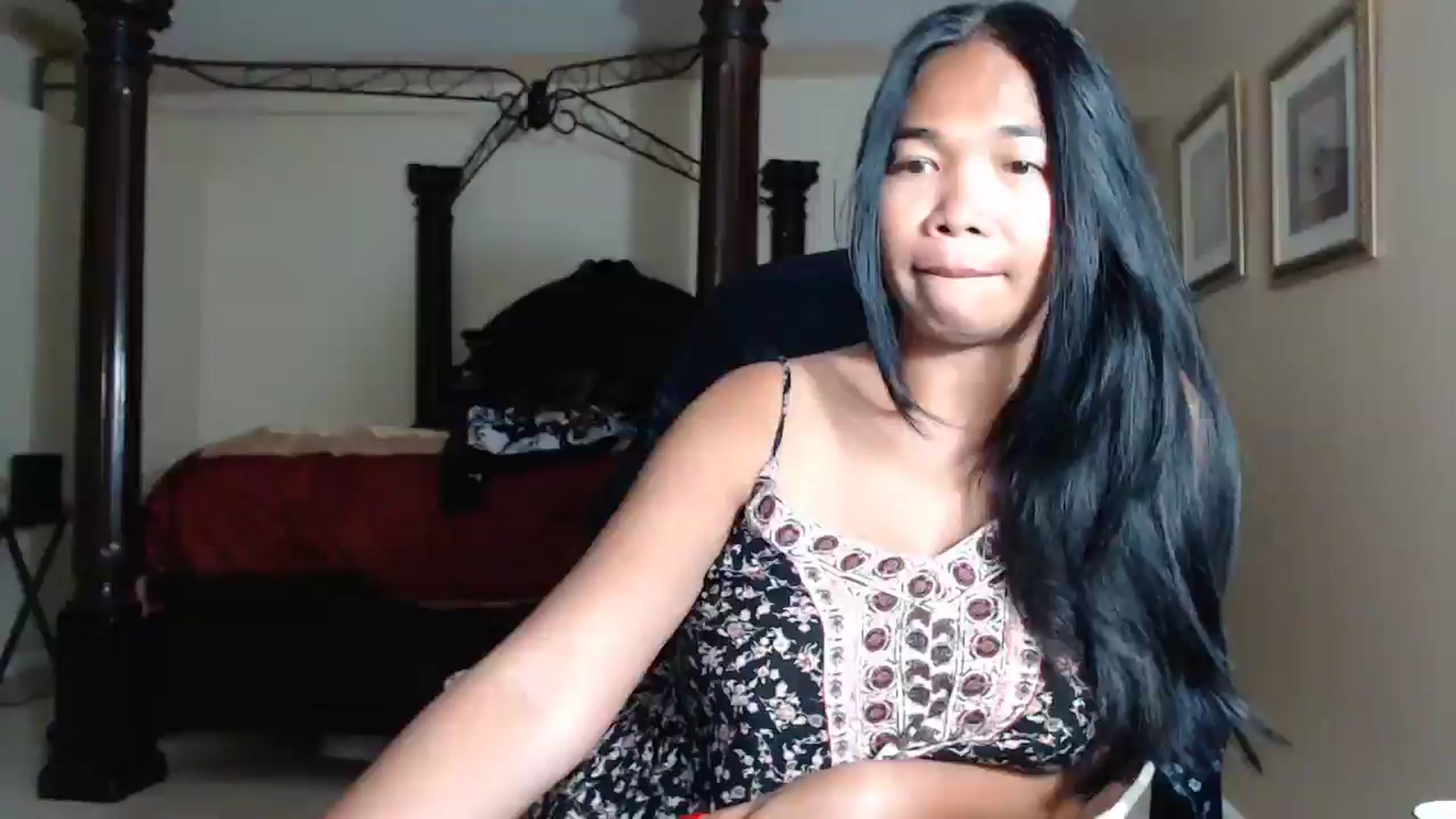 Gallery image thumbnail from Littlekai2030's myfreecams stream on, 05/06/2026, 03:22 image 18 of 20