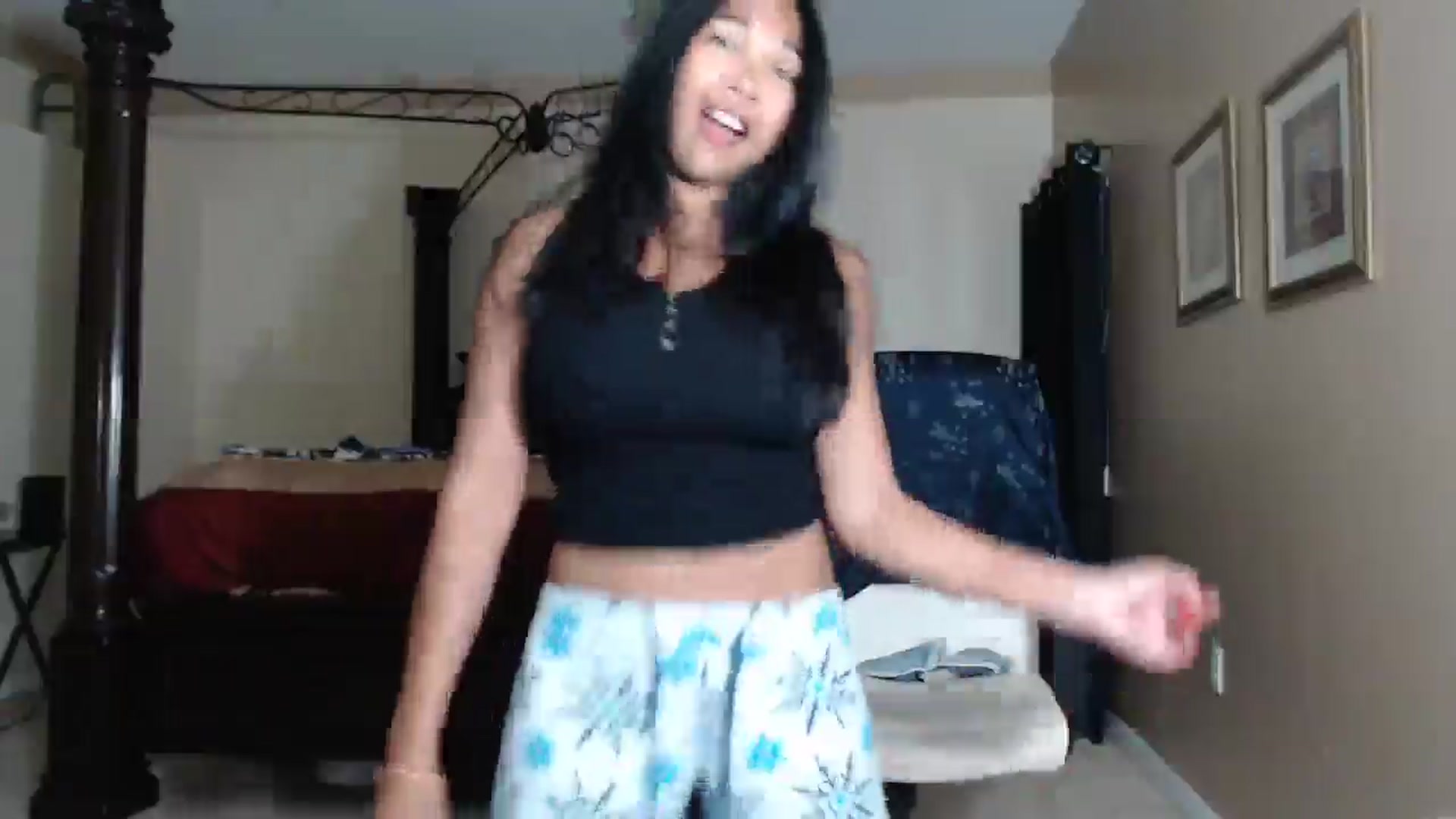 Gallery image thumbnail from Littlekai2030's myfreecams stream on, 05/09/2026, 03:12 image 20 of 20