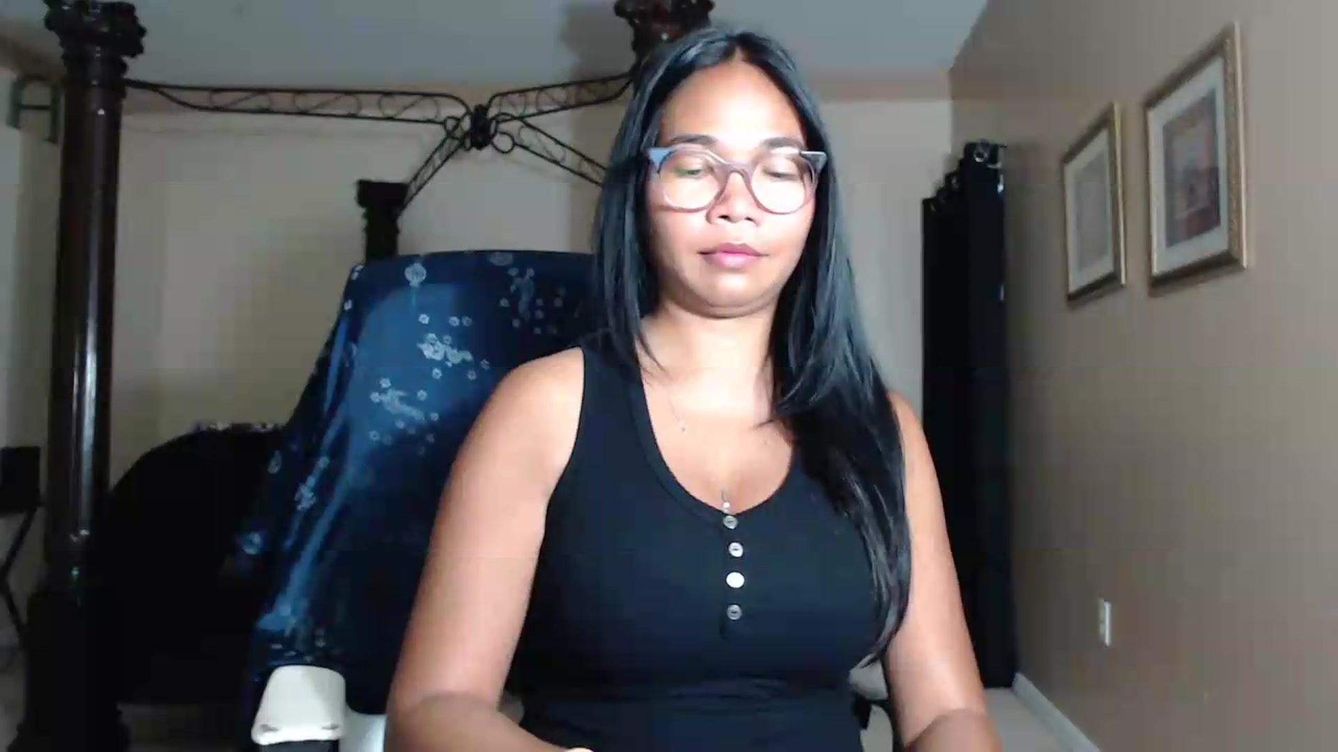 Gallery image thumbnail from Littlekai2030's myfreecams stream on, 05/11/2026, 24:01 image 19 of 20