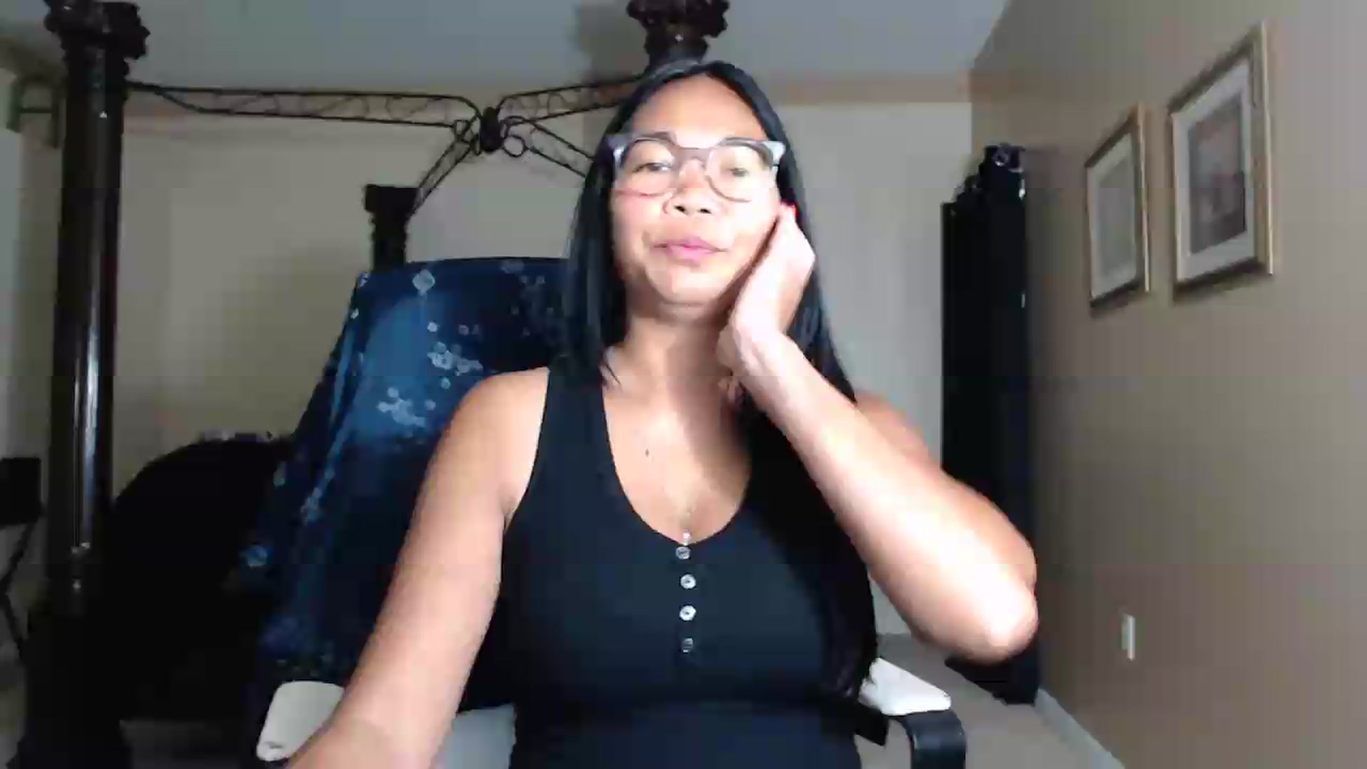 Gallery image thumbnail from Littlekai2030's myfreecams stream on, 05/11/2026, 24:01 image 18 of 20