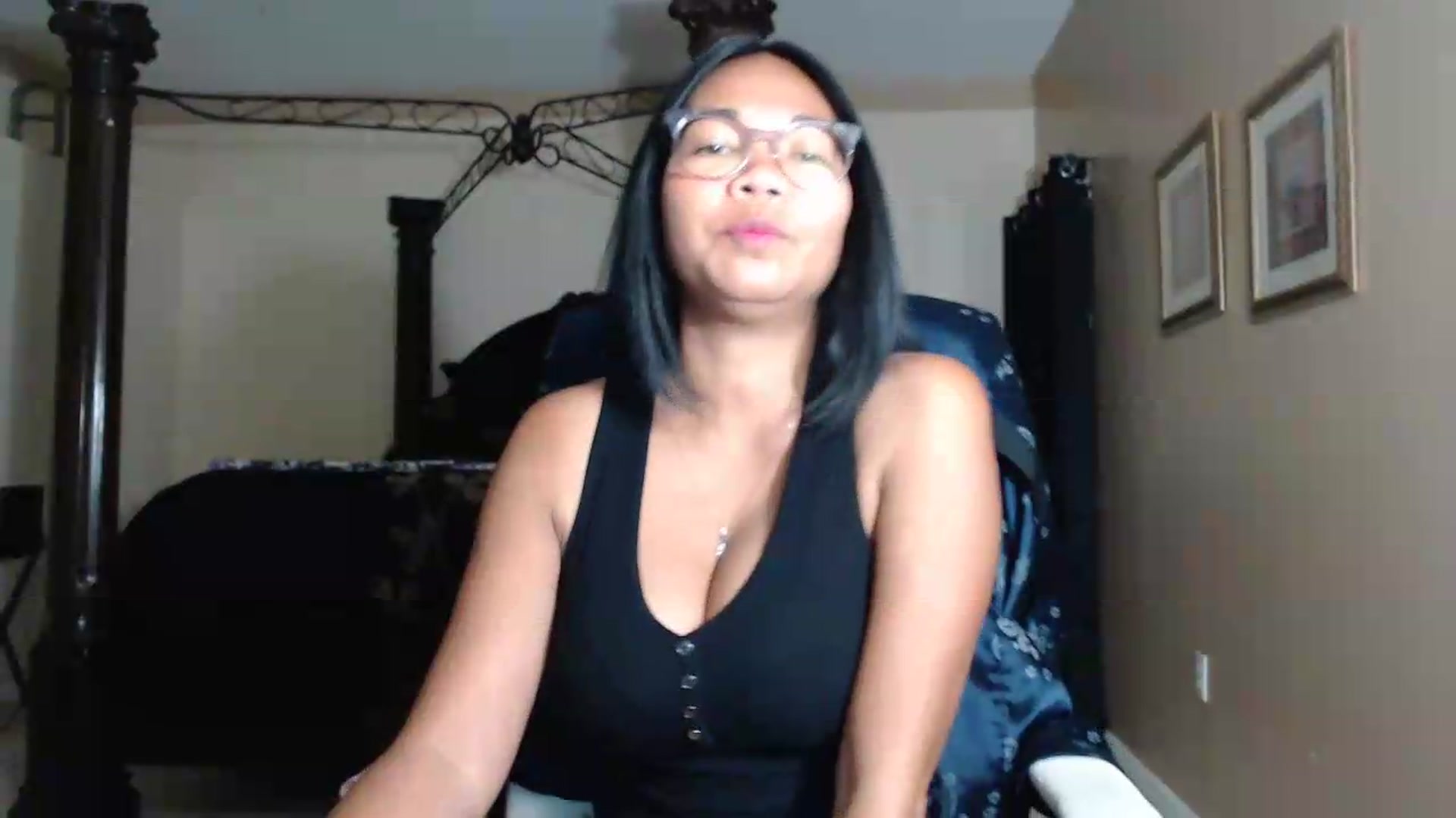 Gallery image thumbnail from Littlekai2030's myfreecams stream on, 05/11/2026, 03:41 image 12 of 20