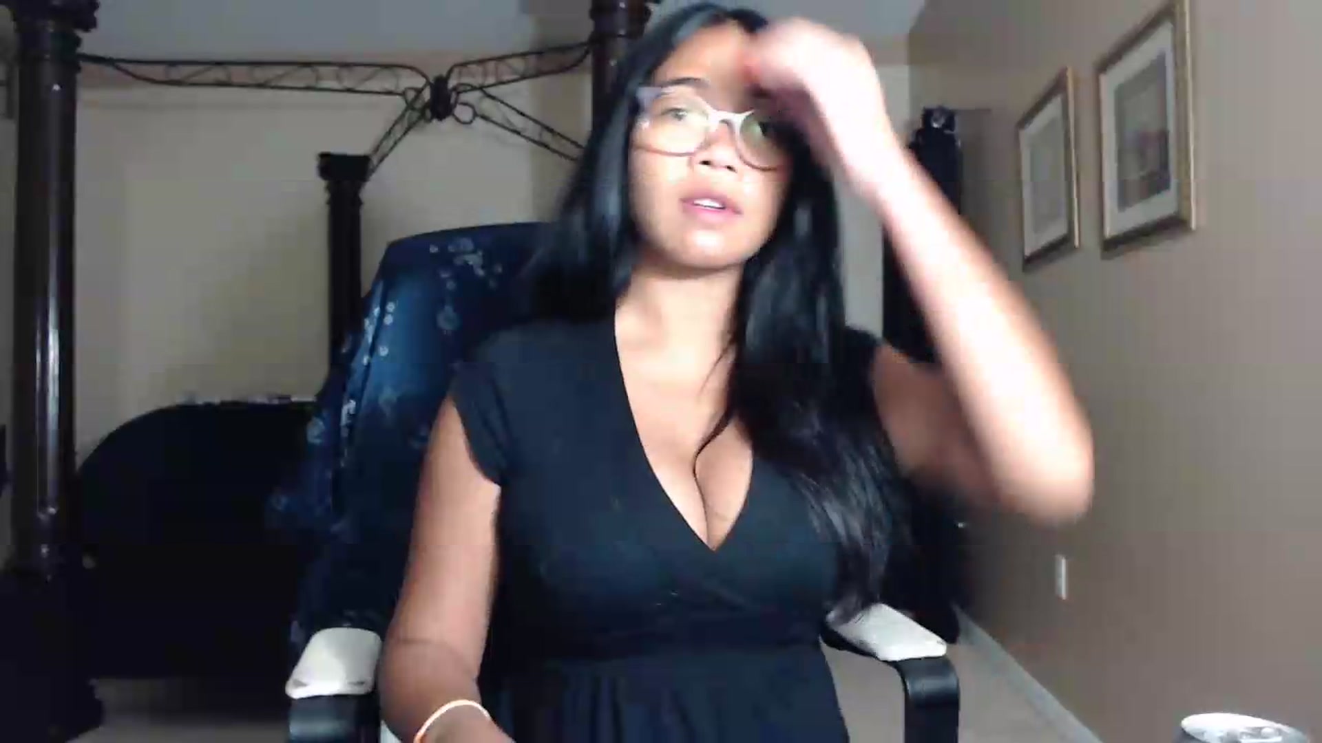 Gallery image thumbnail from Littlekai2030's myfreecams stream on, 05/13/2026, 03:47 image 4 of 20