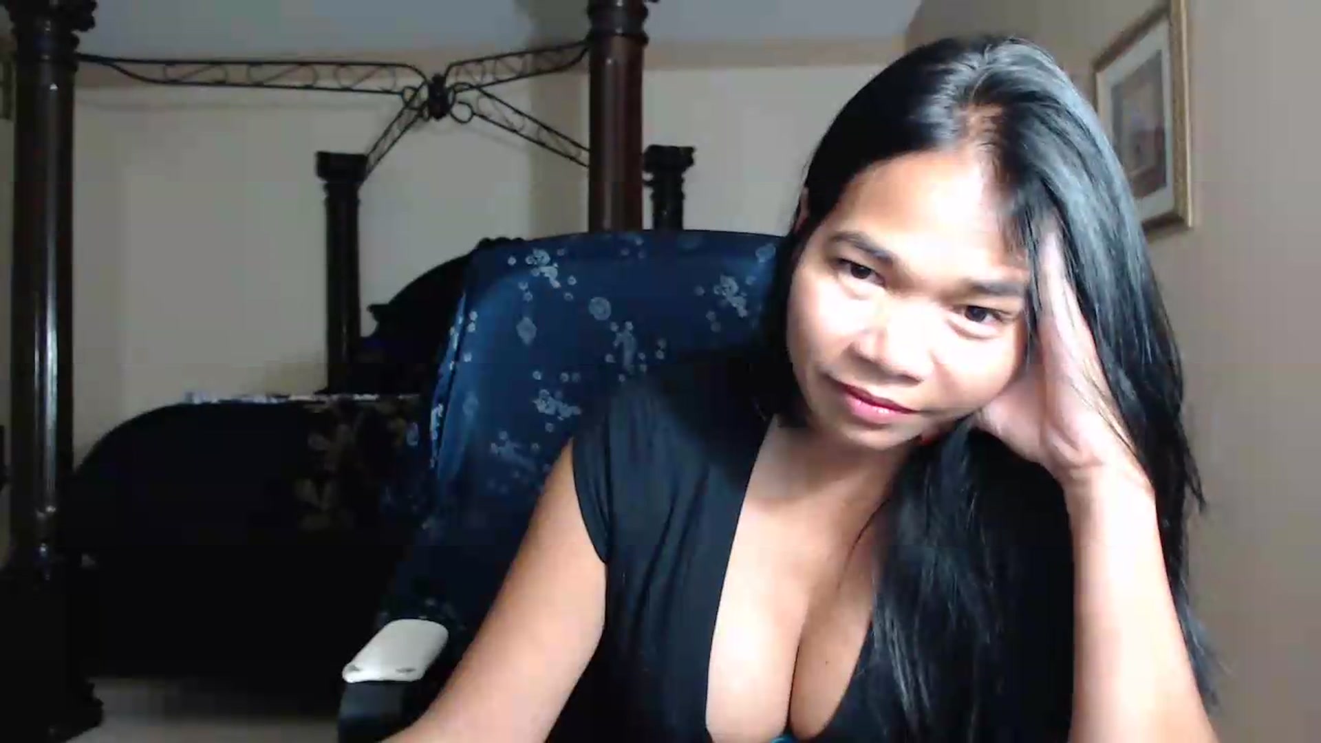 Gallery image thumbnail from Littlekai2030's myfreecams stream on, 05/13/2026, 03:47 image 8 of 20