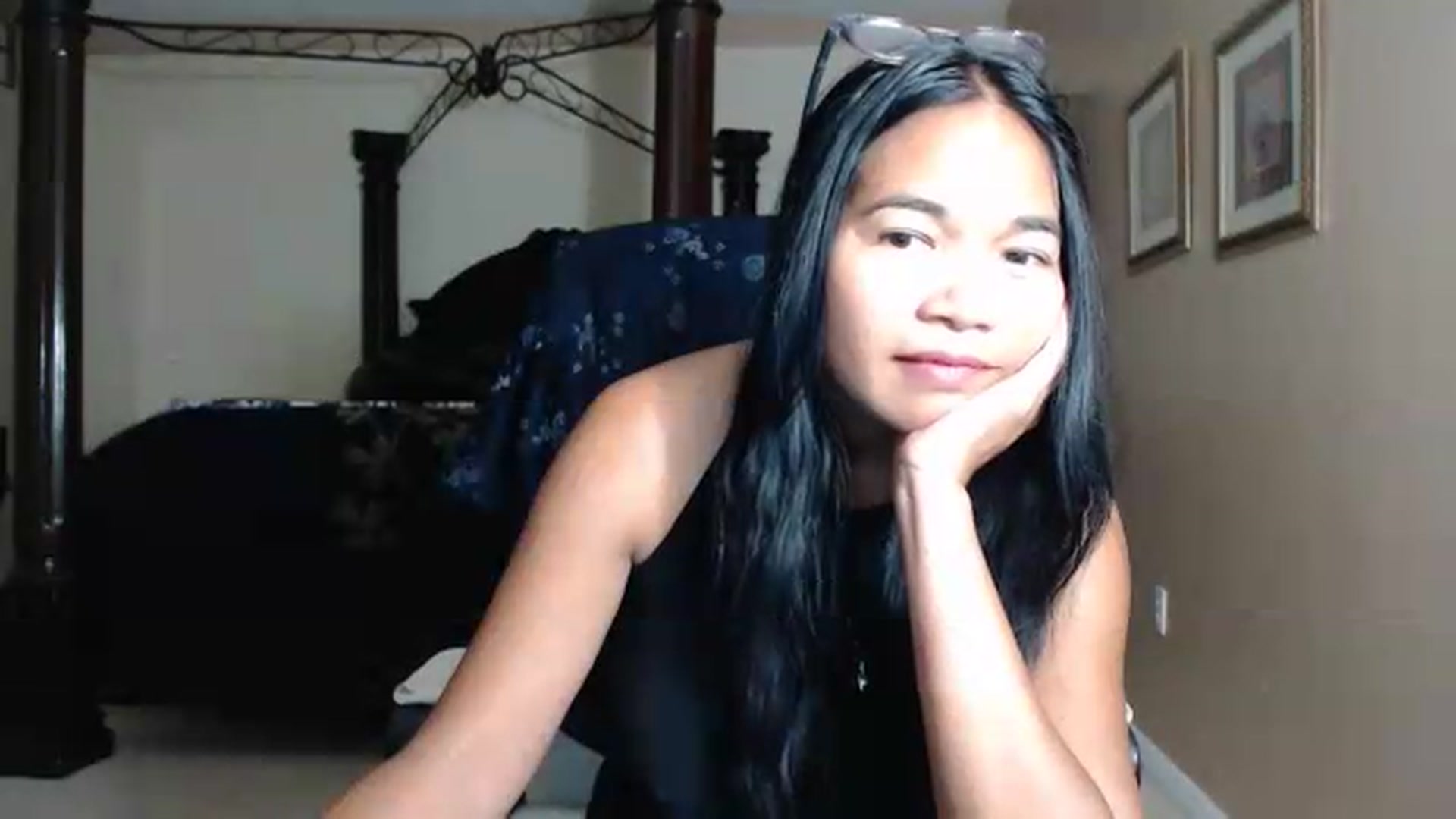 Gallery image thumbnail from Littlekai2030's myfreecams stream on, 05/15/2026, 03:54 image 15 of 20