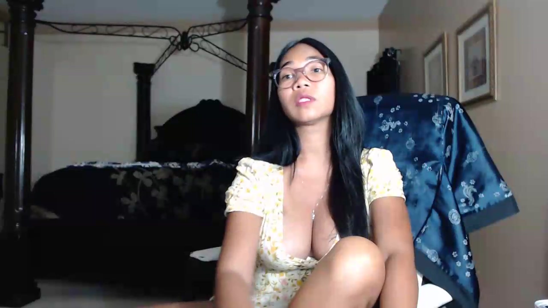 Gallery image thumbnail from Littlekai2030's myfreecams stream on, 05/16/2026, 02:21 image 17 of 20