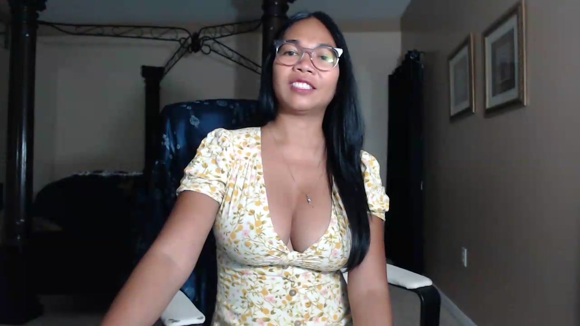 Gallery image thumbnail from Littlekai2030's myfreecams stream on, 05/16/2026, 02:21 image 7 of 20