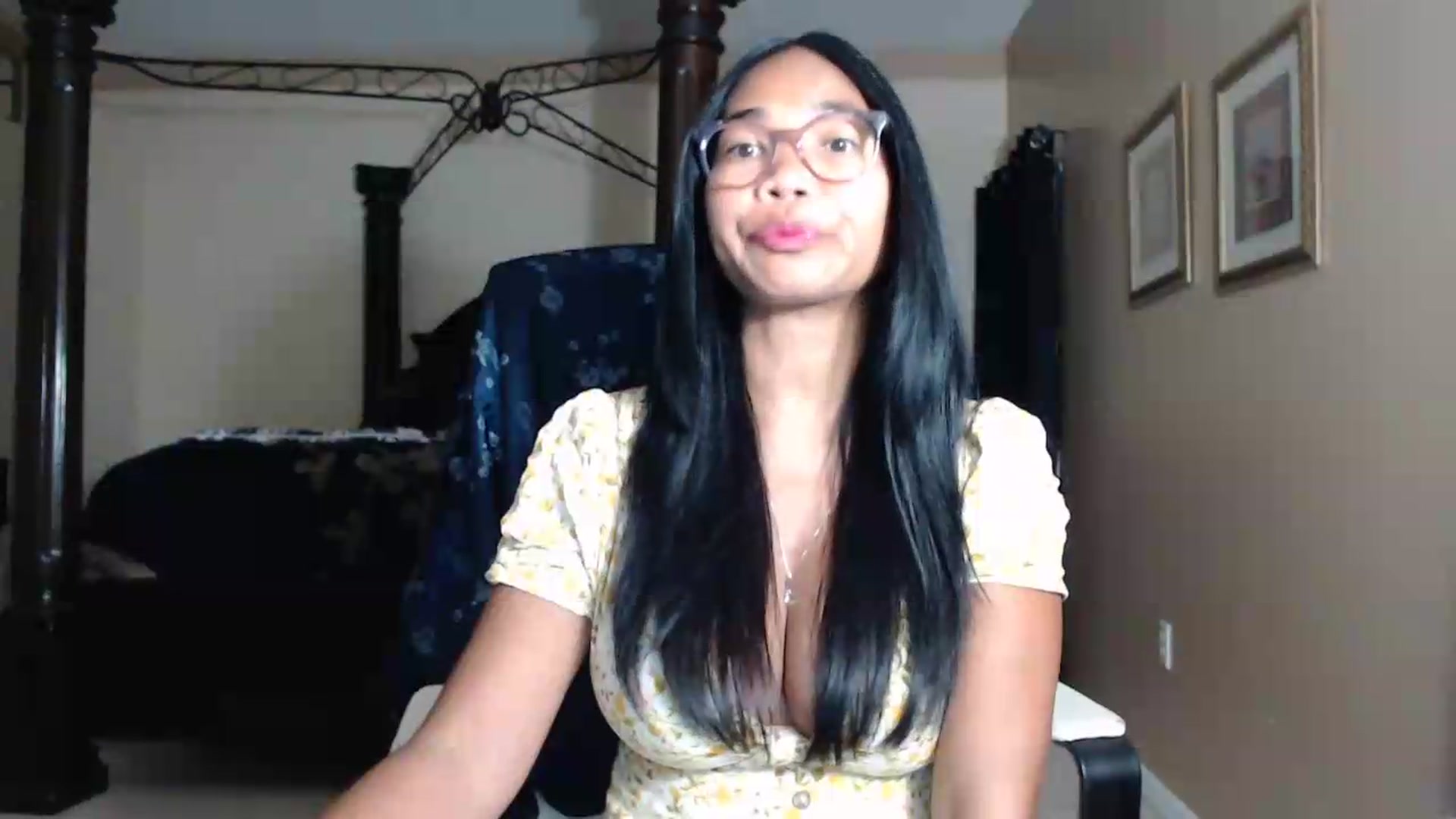 Gallery image thumbnail from Littlekai2030's myfreecams stream on, 05/16/2026, 02:21 image 3 of 20