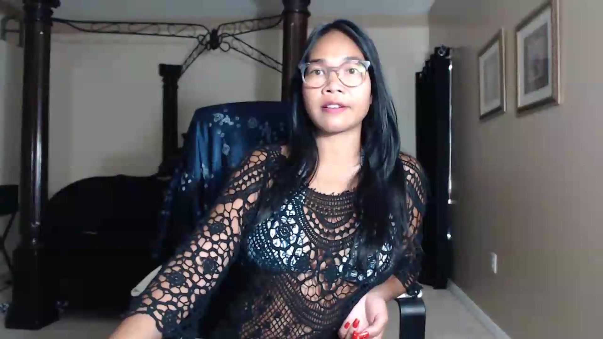 Gallery image thumbnail from Littlekai2030's myfreecams stream on, 05/18/2026, 24:01 image 4 of 20