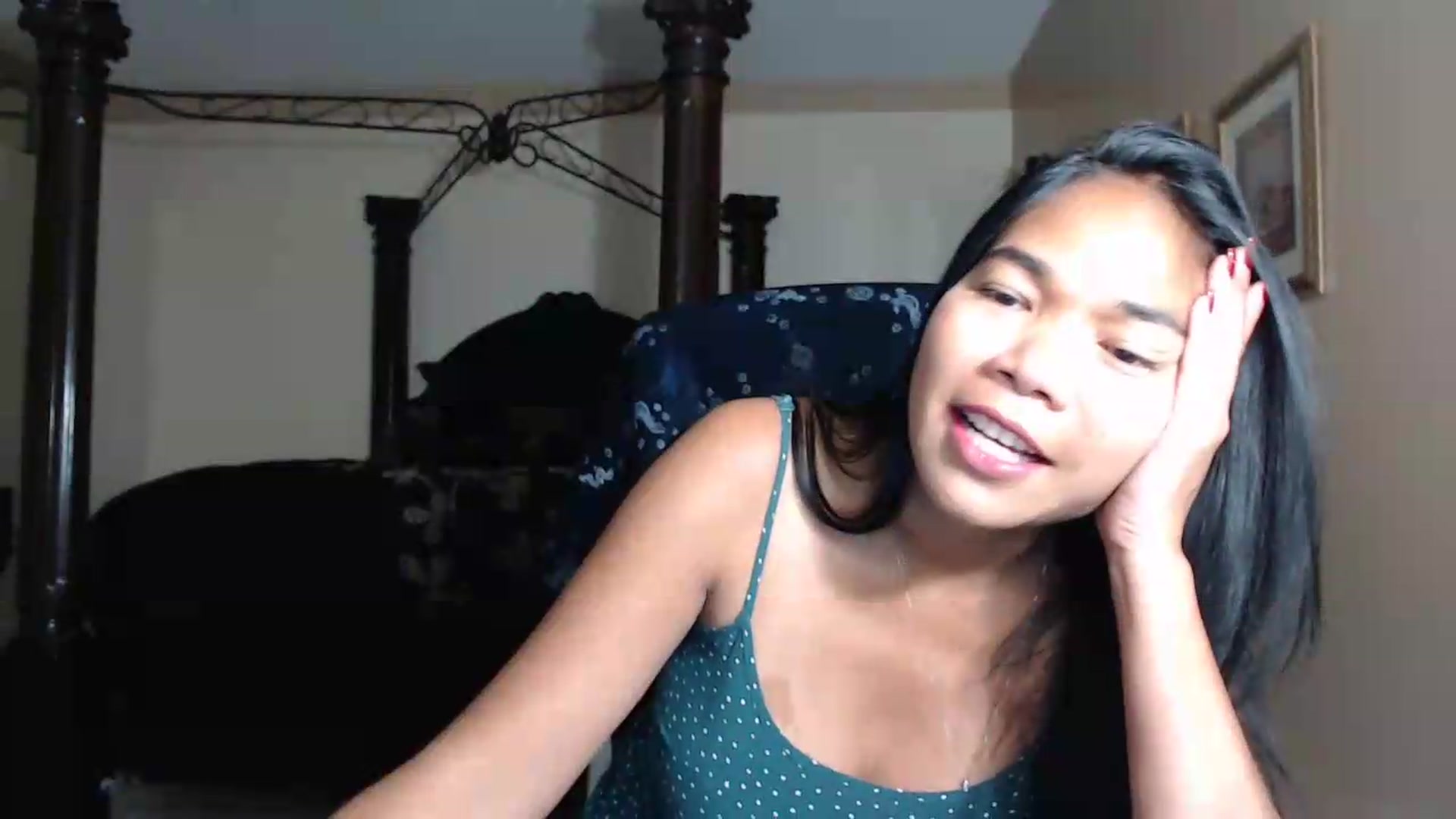 Gallery image thumbnail from Littlekai2030's myfreecams stream on, 05/22/2026, 03:44 image 18 of 20