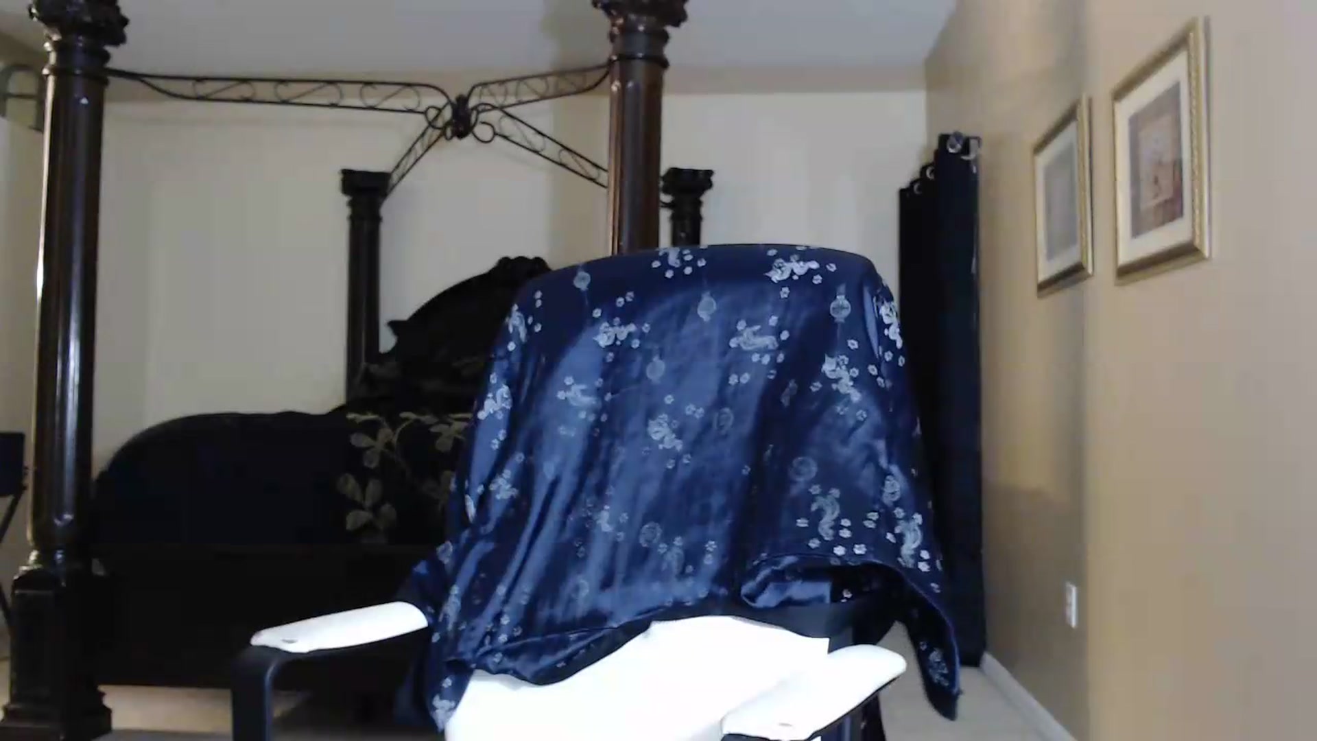 Gallery image thumbnail from Littlekai2030's myfreecams stream on, 05/25/2026, 03:11 image 11 of 20