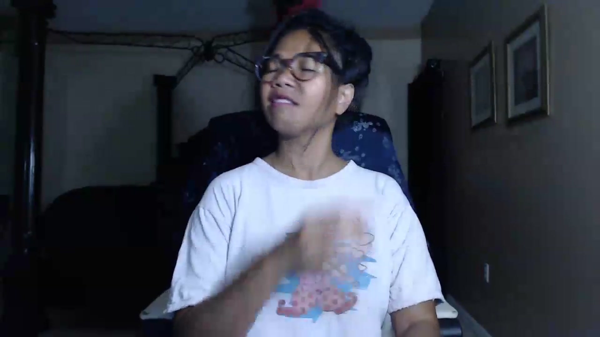 Gallery image thumbnail from Littlekai2030's myfreecams stream on, 05/25/2026, 03:11 image 20 of 20