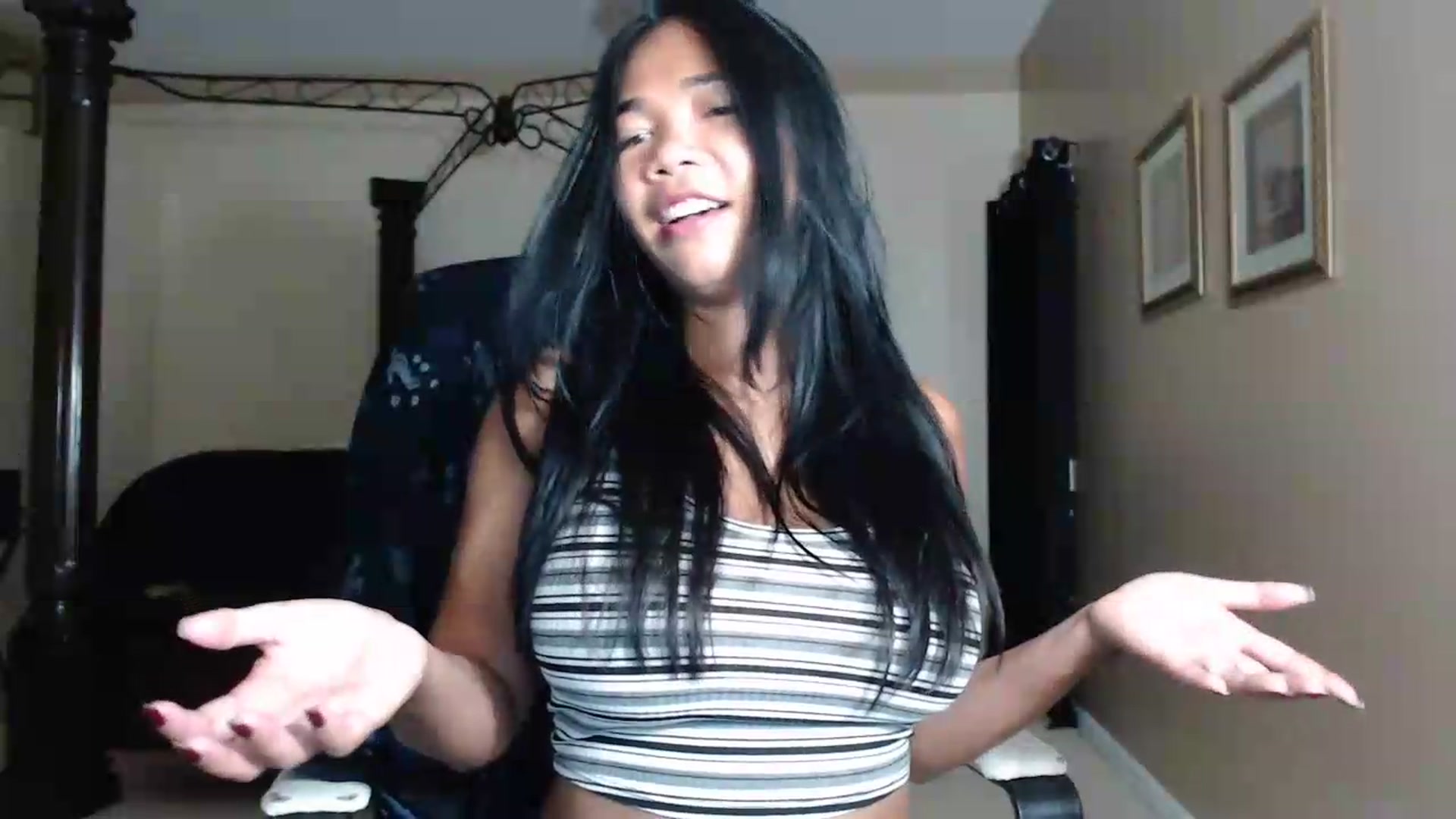 Gallery image thumbnail from Littlekai2030's myfreecams stream on, 05/26/2026, 03:33 image 17 of 20