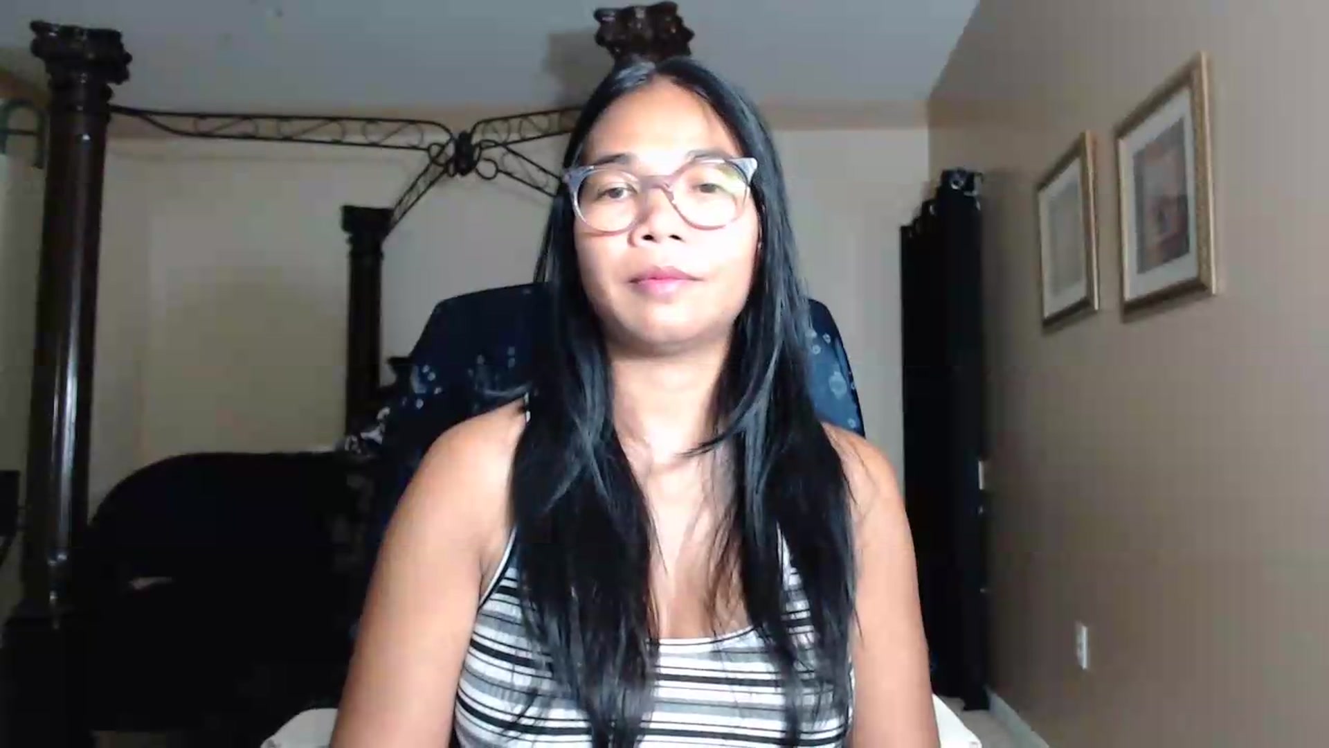 Gallery image thumbnail from Littlekai2030's myfreecams stream on, 05/26/2026, 03:33 image 12 of 20