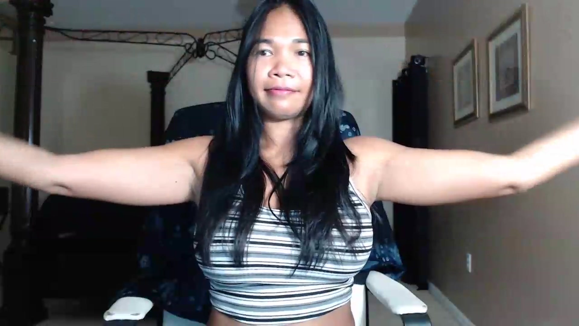 Gallery image thumbnail from Littlekai2030's myfreecams stream on, 05/26/2026, 03:33 image 16 of 20