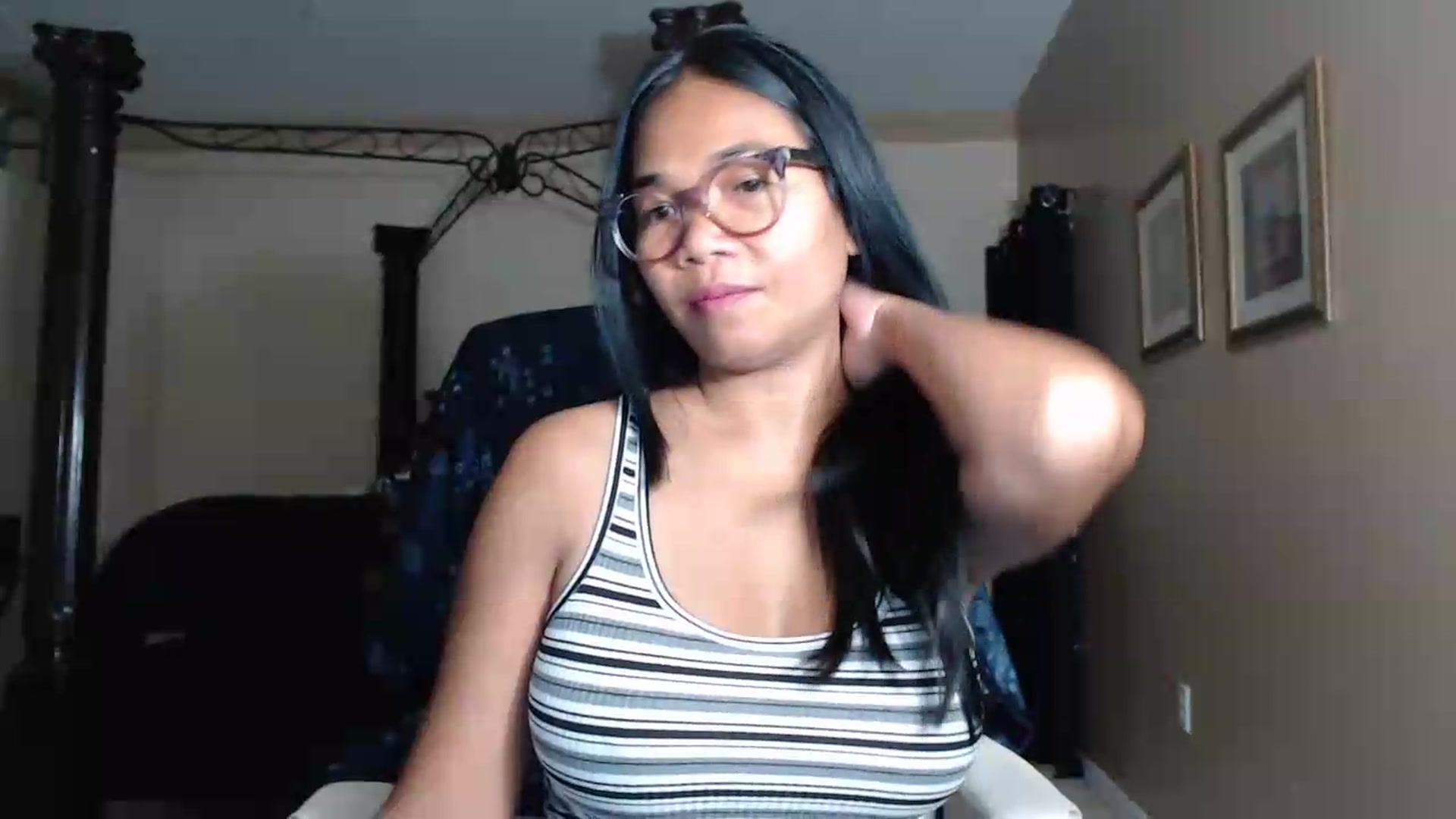 Gallery image thumbnail from Littlekai2030's myfreecams stream on, 05/26/2026, 03:33 image 8 of 20
