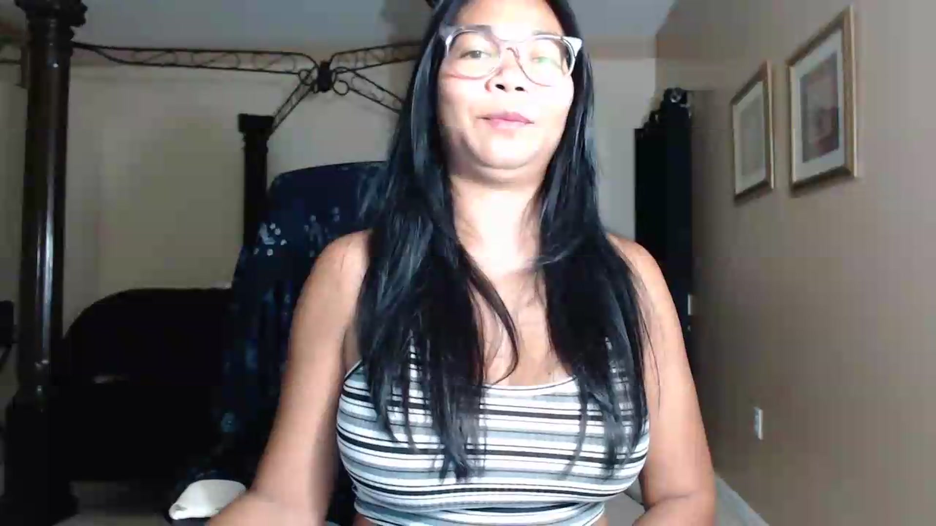 Gallery image thumbnail from Littlekai2030's myfreecams stream on, 05/26/2026, 03:33 image 14 of 20