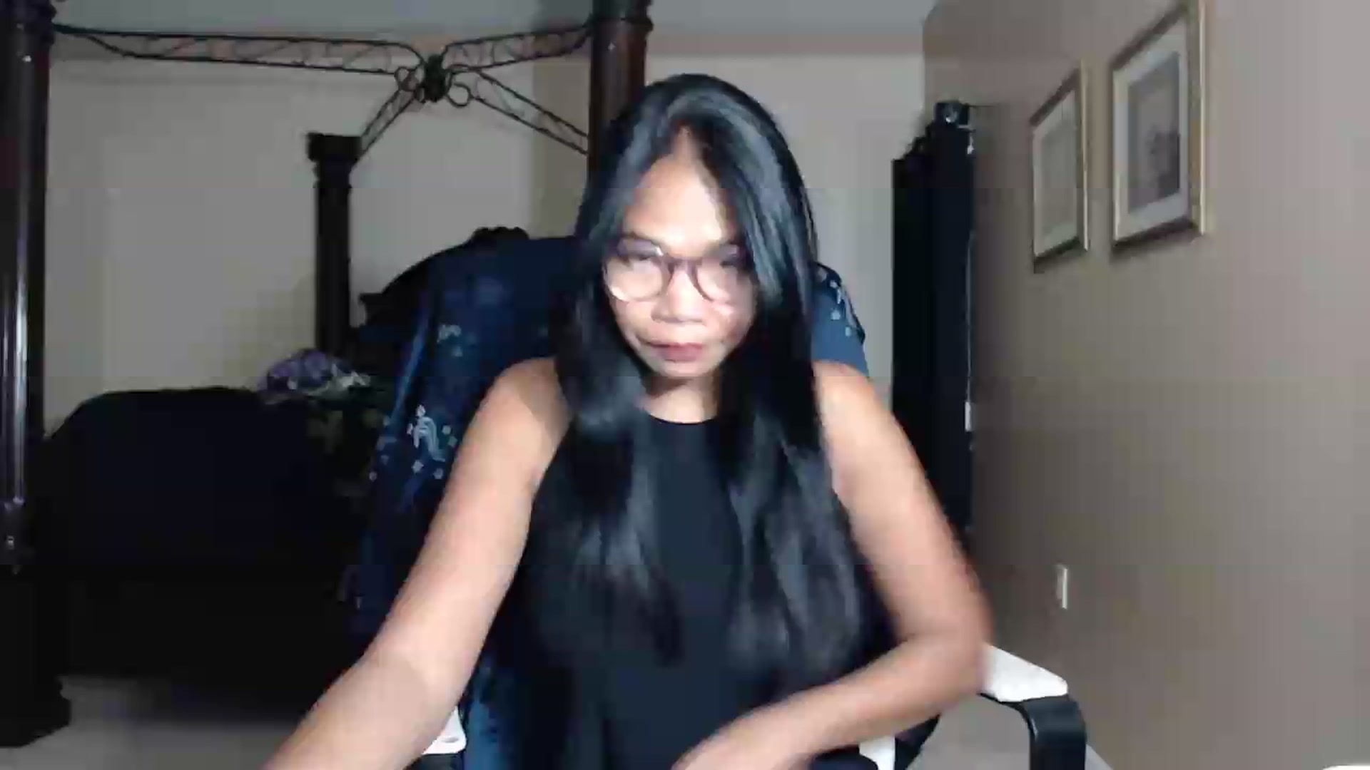 Gallery image thumbnail from Littlekai2030's myfreecams stream on, 05/28/2026, 03:20 image 1 of 20