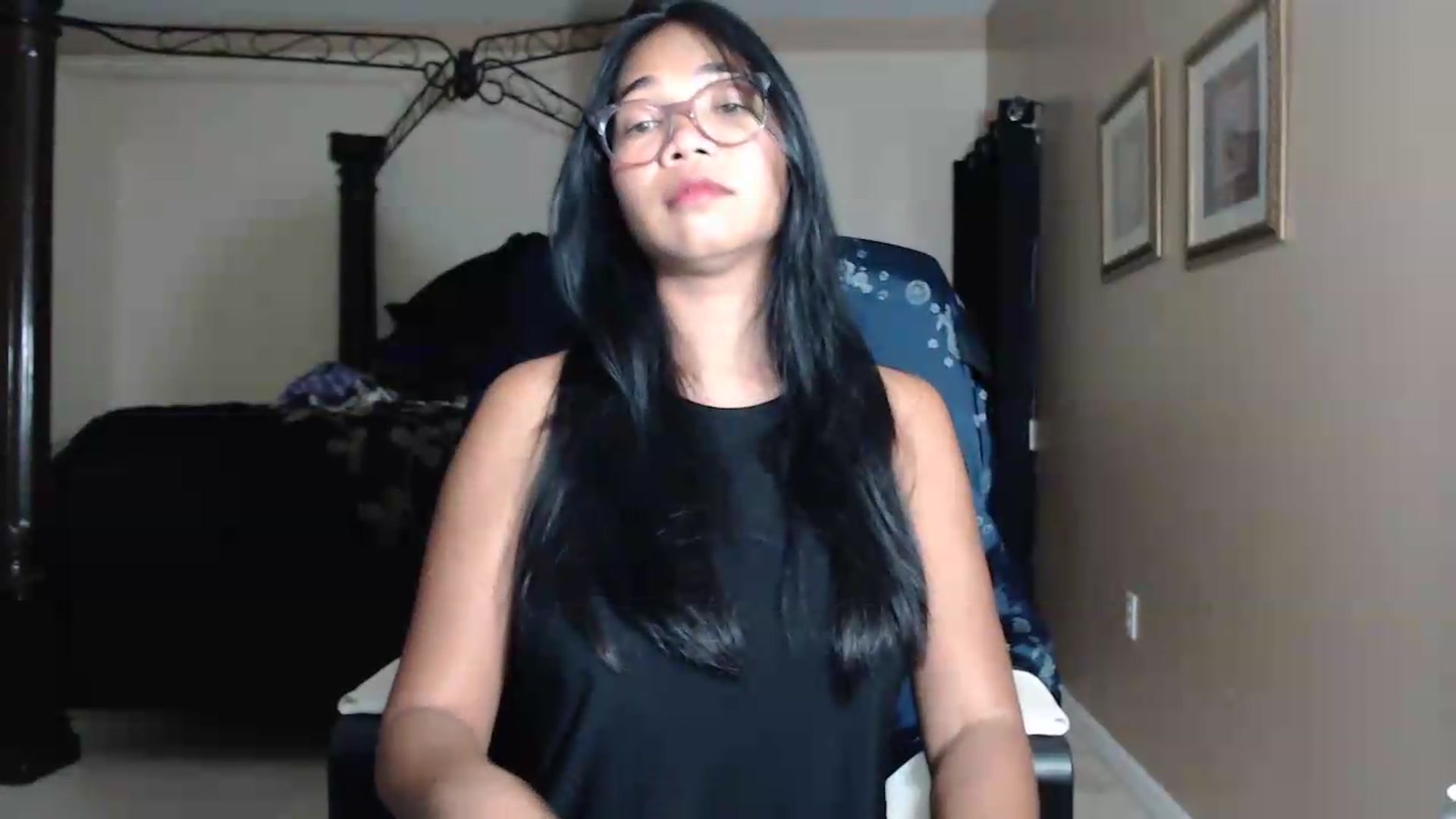 Gallery image thumbnail from Littlekai2030's myfreecams stream on, 05/28/2026, 03:20 image 18 of 20