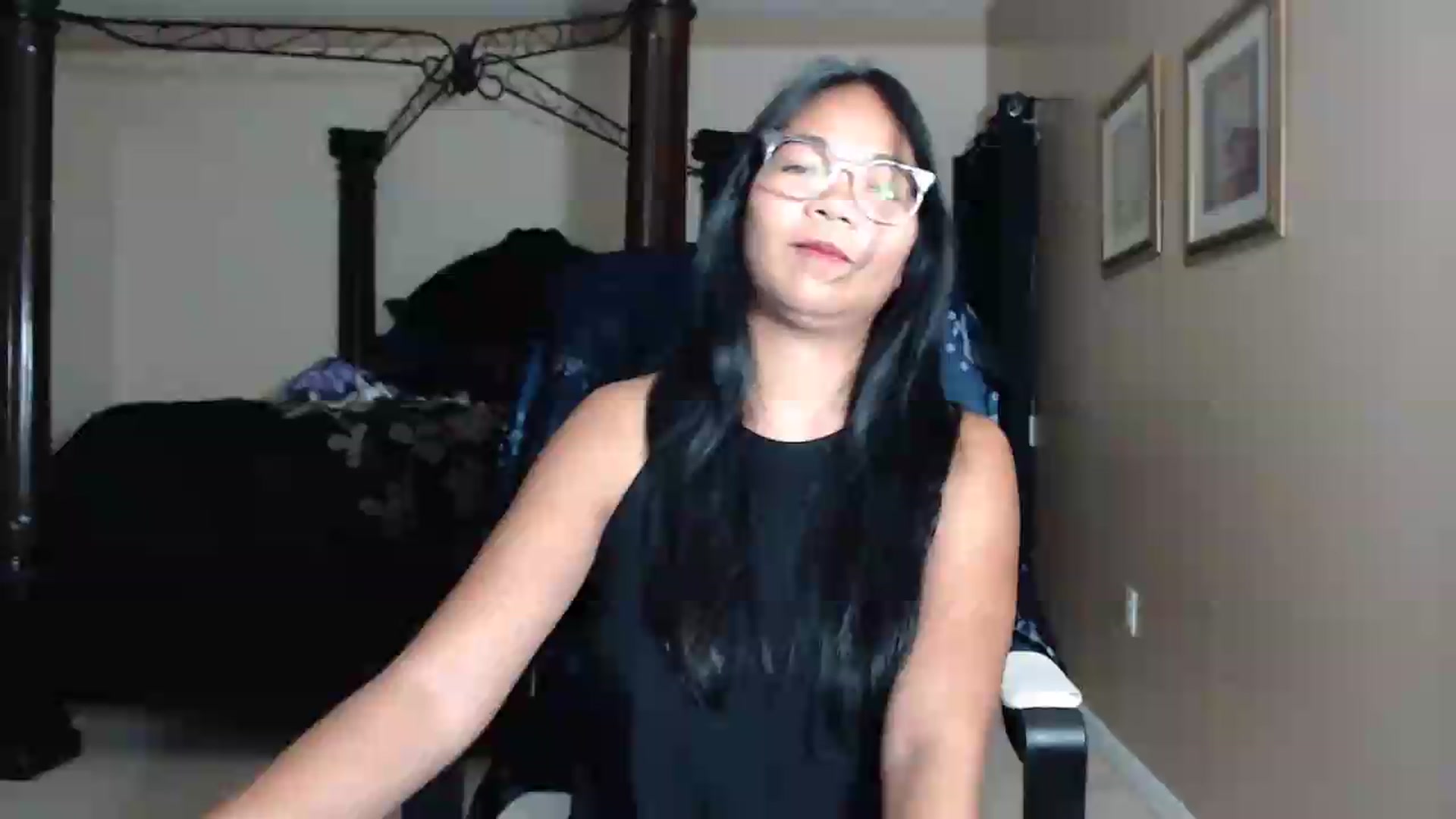 Gallery image thumbnail from Littlekai2030's myfreecams stream on, 05/28/2026, 03:20 image 13 of 20