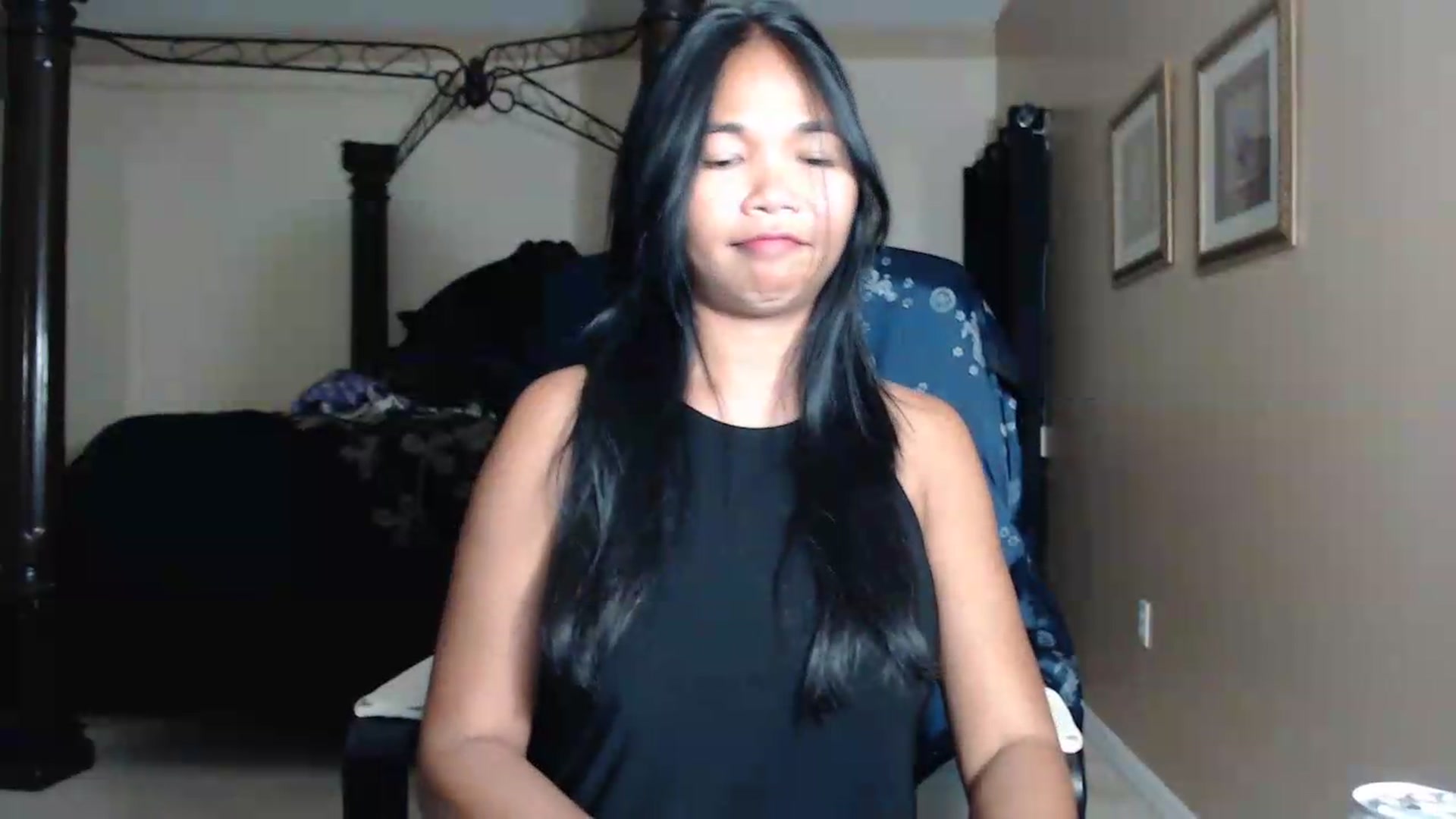 Gallery image thumbnail from Littlekai2030's myfreecams stream on, 05/28/2026, 03:20 image 19 of 20