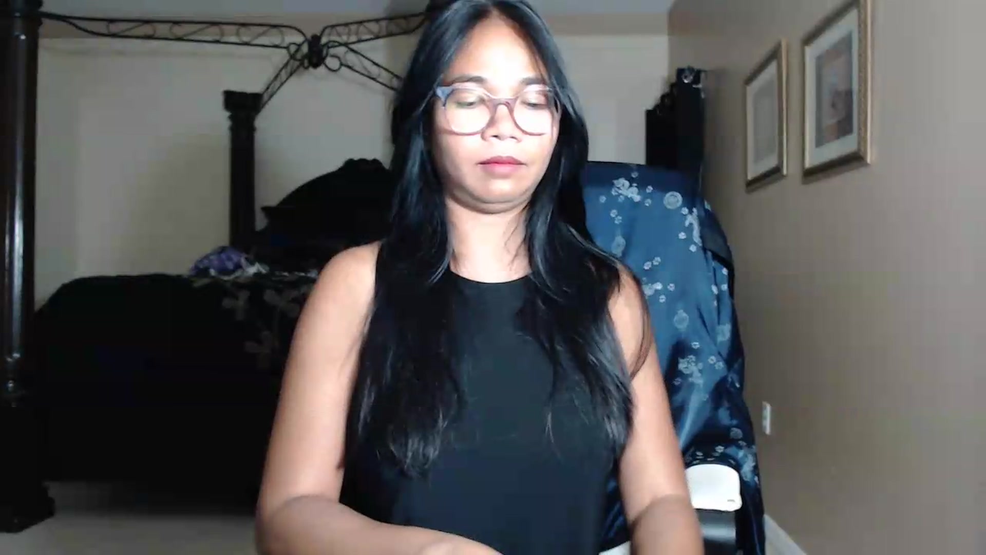 Gallery image thumbnail from Littlekai2030's myfreecams stream on, 05/28/2026, 03:20 image 17 of 20