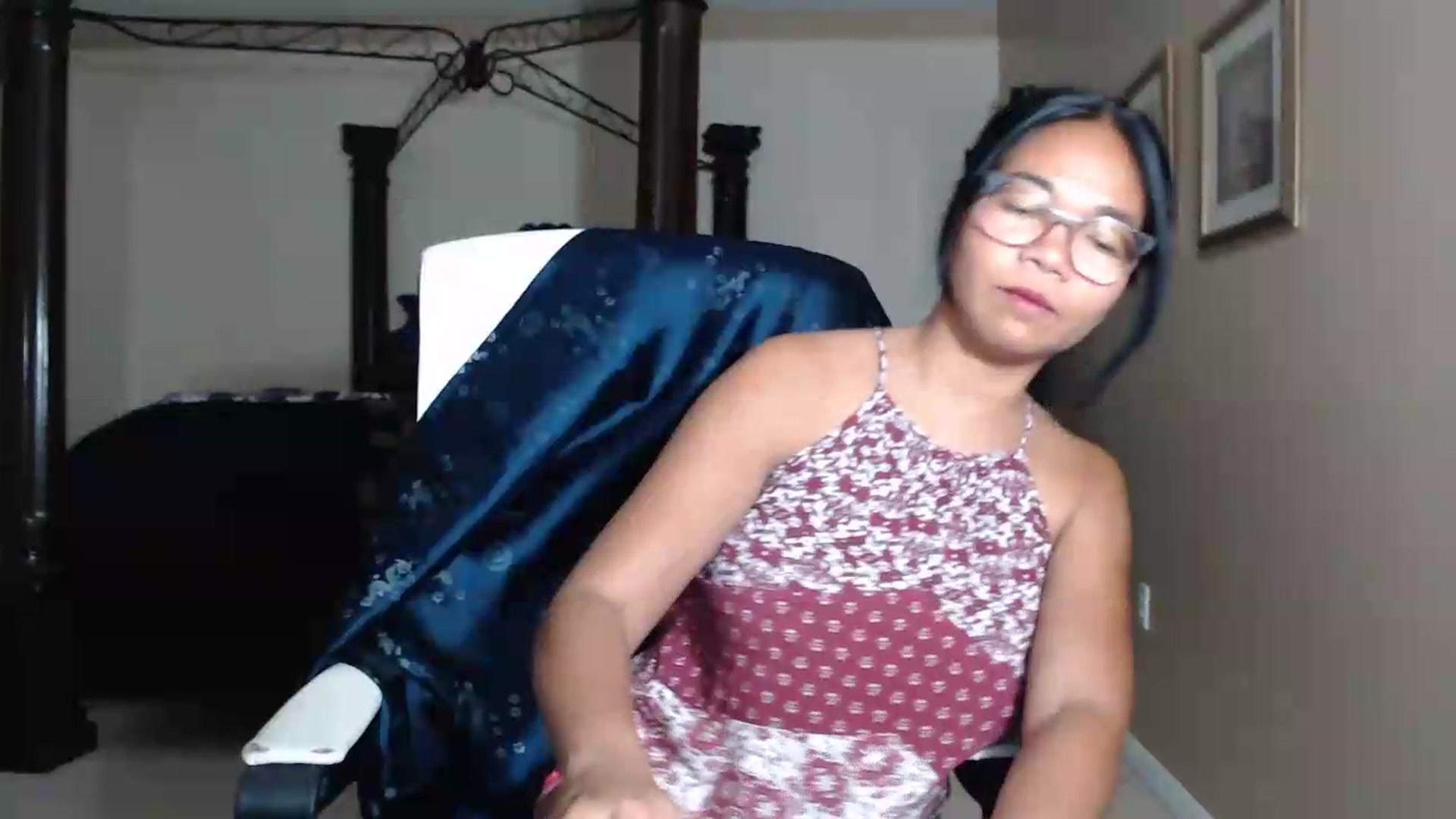 Gallery image thumbnail from Littlekai2030's myfreecams stream on, 05/29/2026, 03:18 image 11 of 20