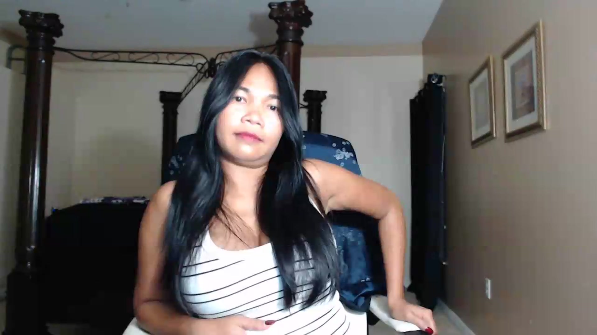 Gallery image thumbnail from Littlekai2030's myfreecams stream on, 05/31/2026, 03:48 image 4 of 20