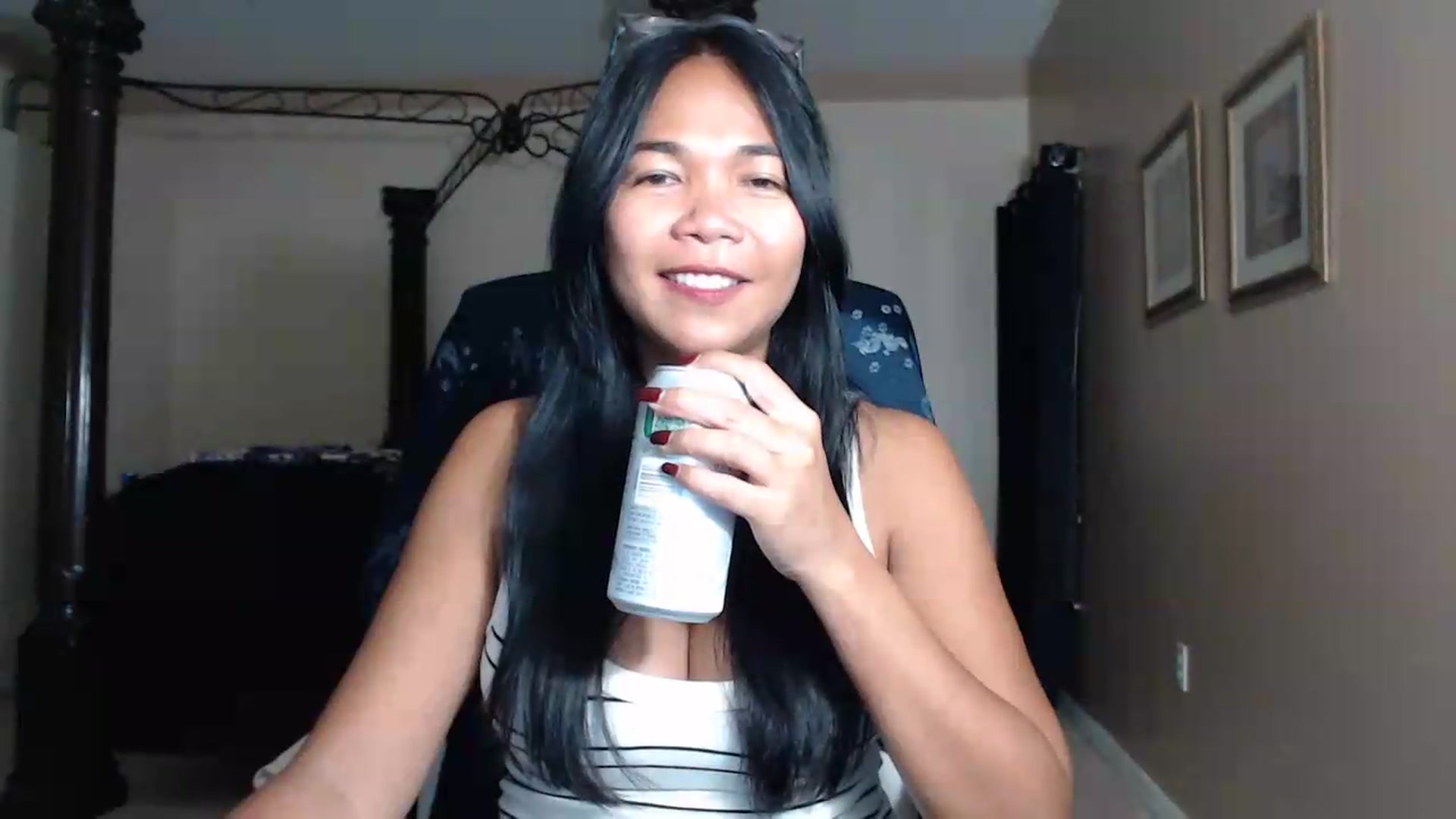 Gallery image thumbnail from Littlekai2030's myfreecams stream on, 05/31/2026, 03:48 image 17 of 20