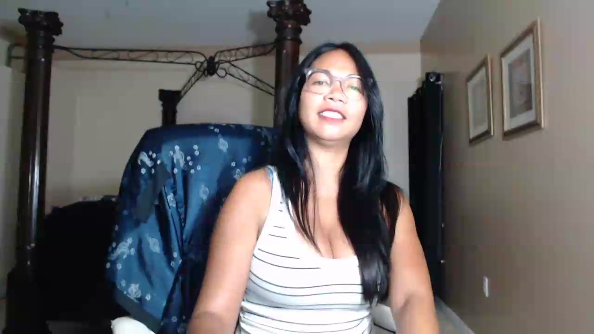 Gallery image thumbnail from Littlekai2030's myfreecams stream on, 05/31/2026, 03:48 image 9 of 20