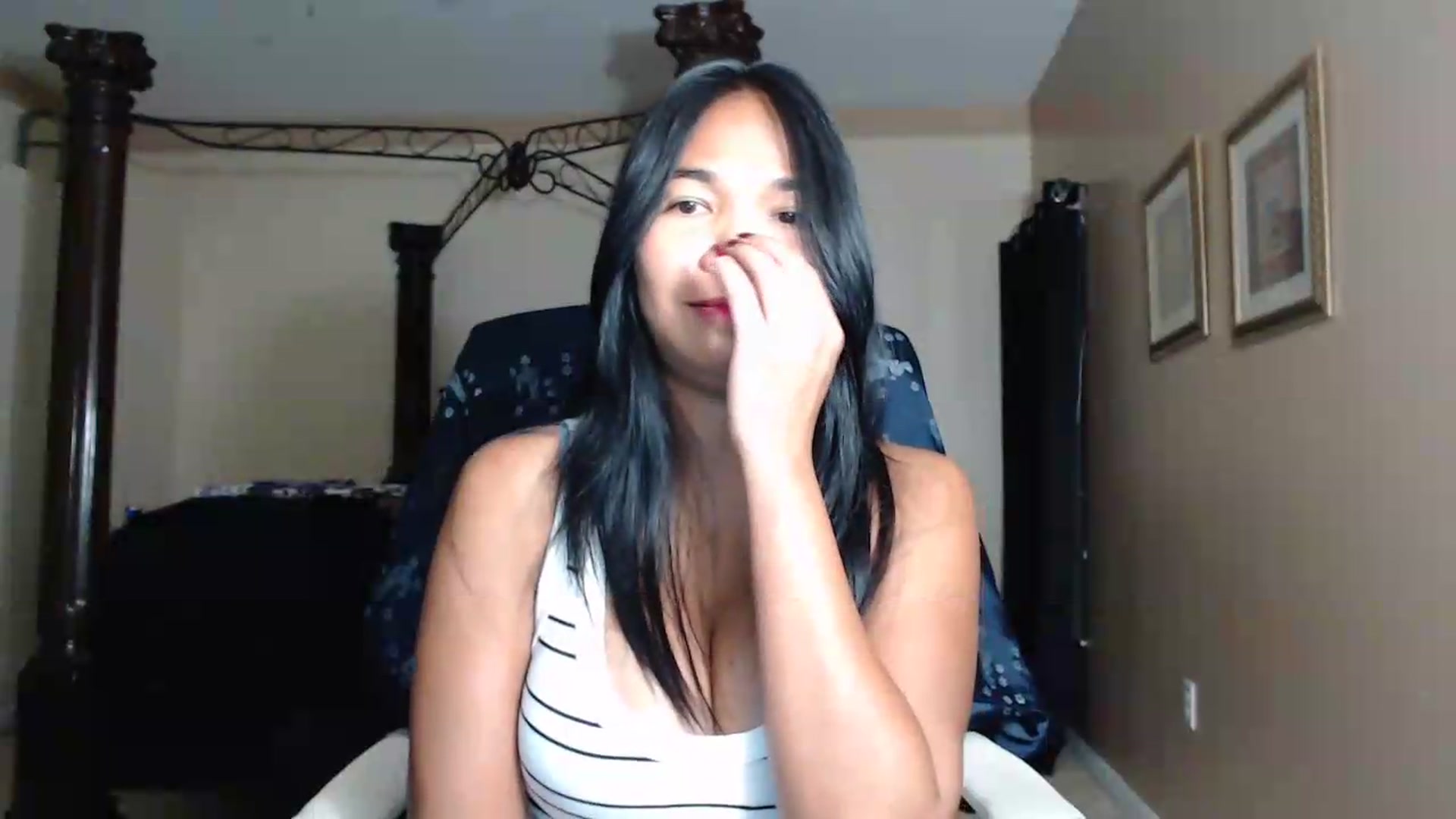 Gallery image thumbnail from Littlekai2030's myfreecams stream on, 05/31/2026, 03:48 image 3 of 20