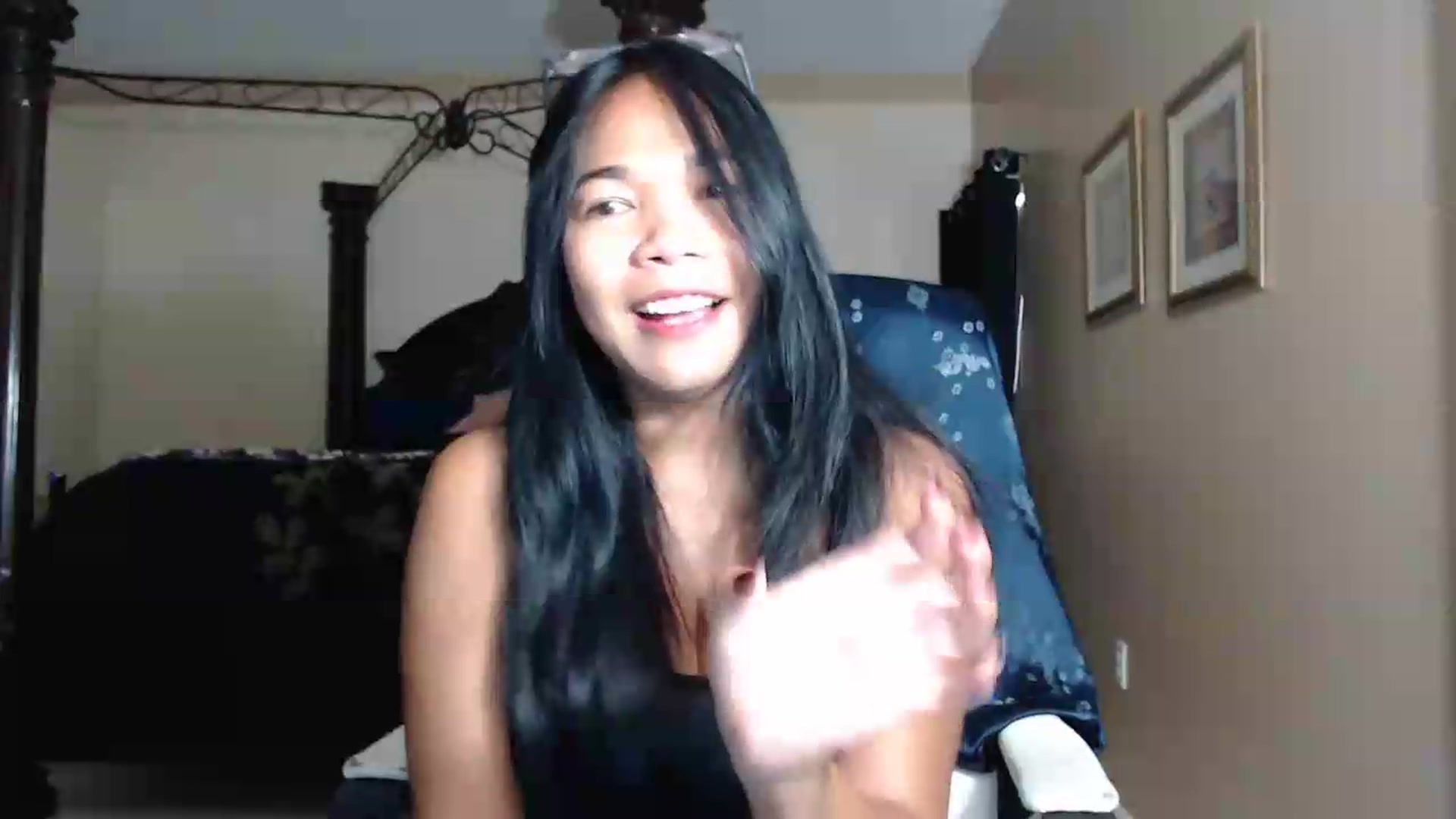 Gallery image thumbnail from Littlekai2030's myfreecams stream on, 06/01/2026, 01:05 image 2 of 20