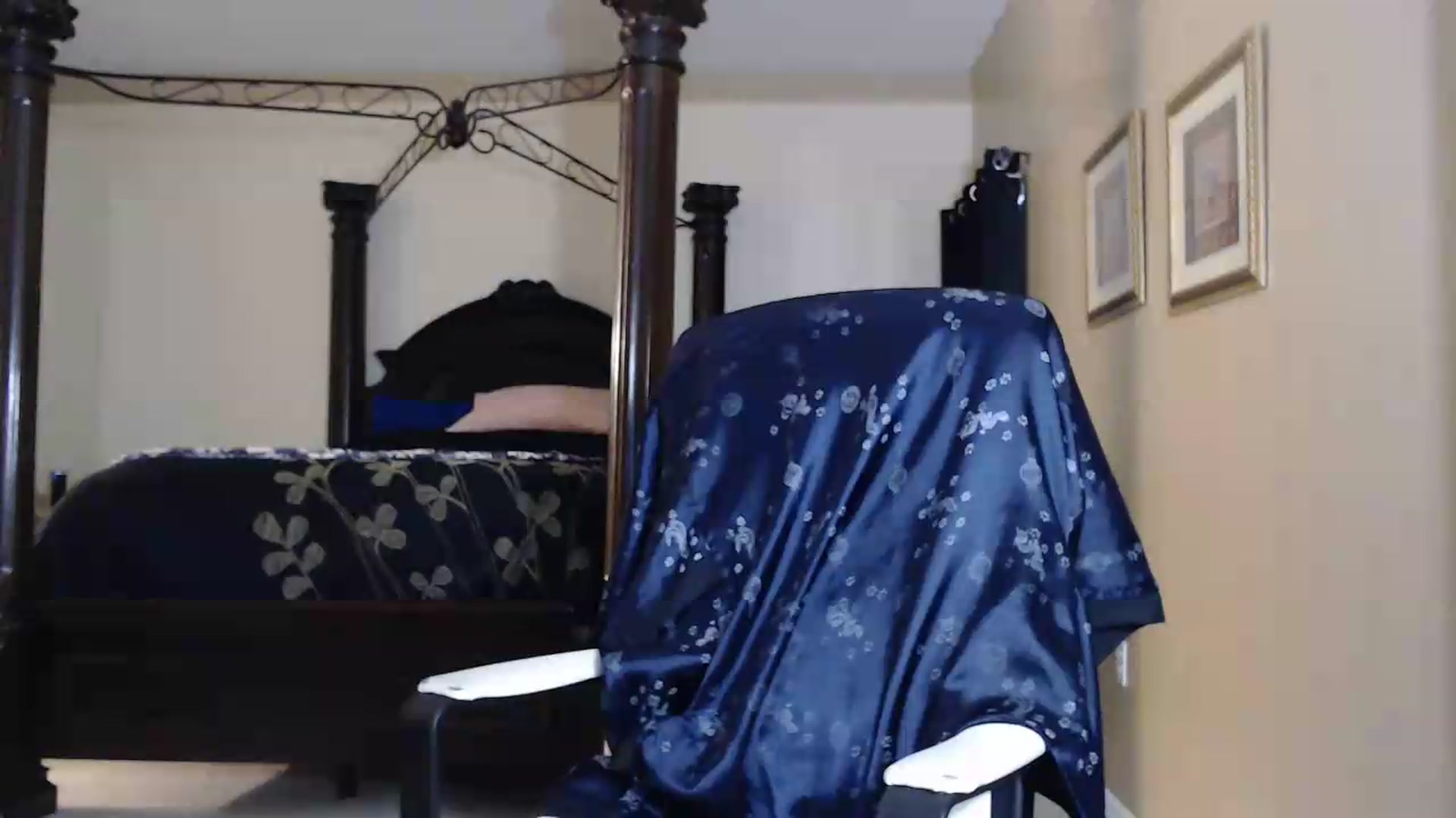 Gallery image thumbnail from Littlekai2030's myfreecams stream on, 06/01/2026, 01:05 image 12 of 20