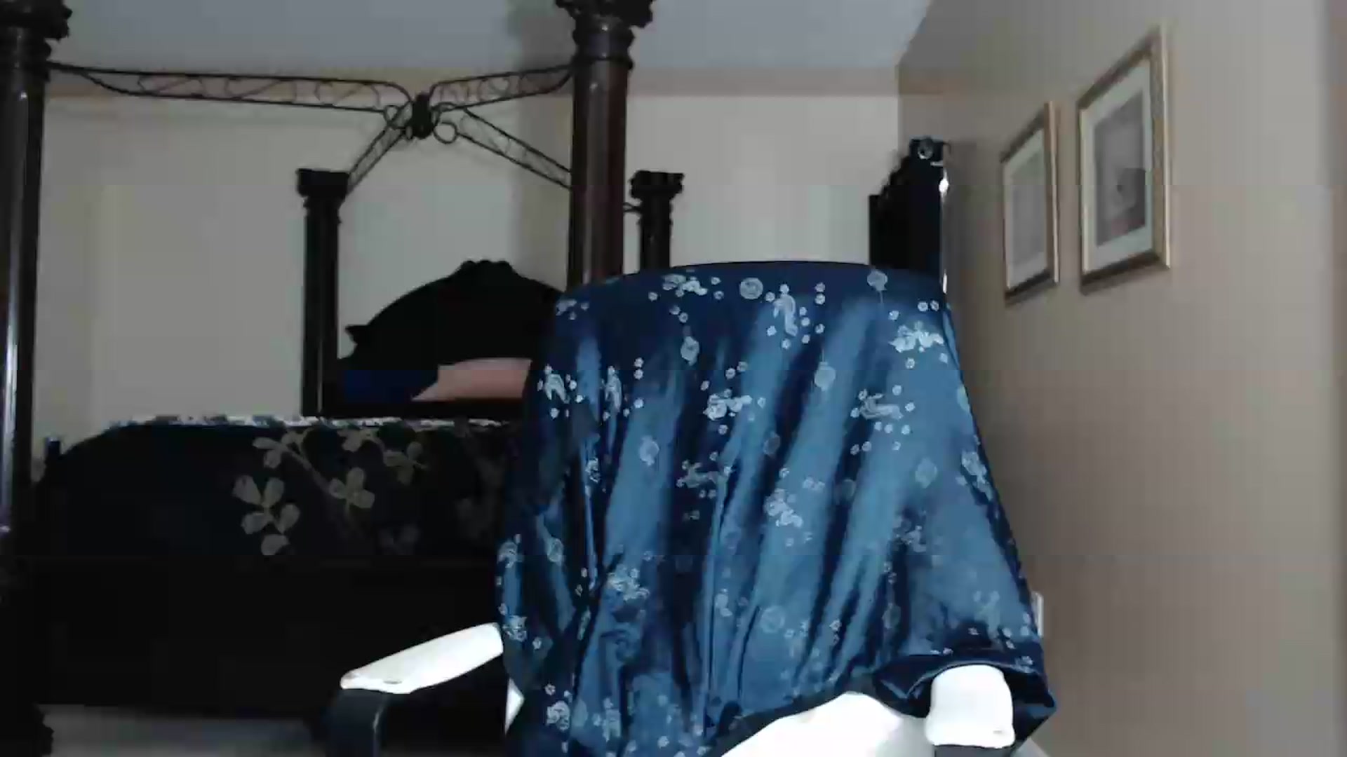 Gallery image thumbnail from Littlekai2030's myfreecams stream on, 06/01/2026, 01:05 image 1 of 20