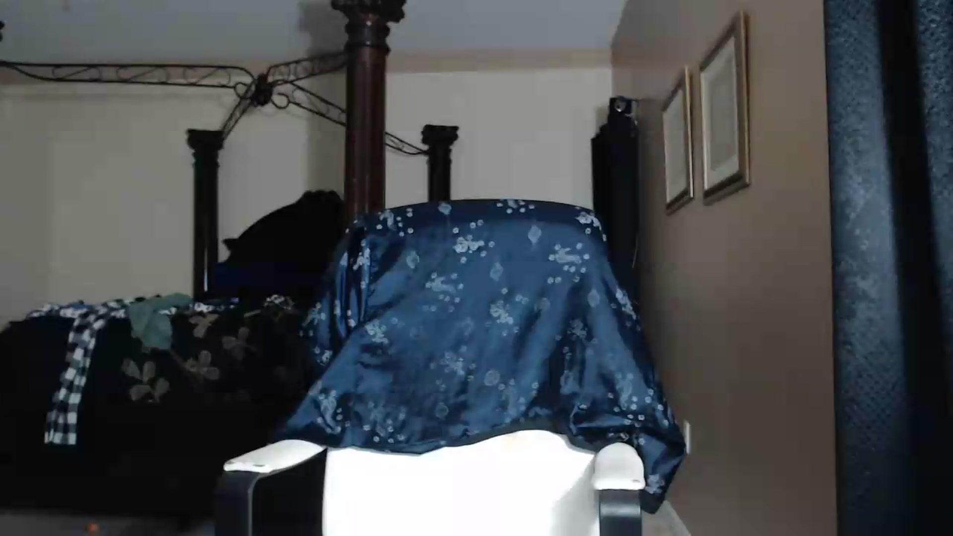 Gallery image thumbnail from Littlekai2030's myfreecams stream on, 06/08/2026, 01:24 image 4 of 20