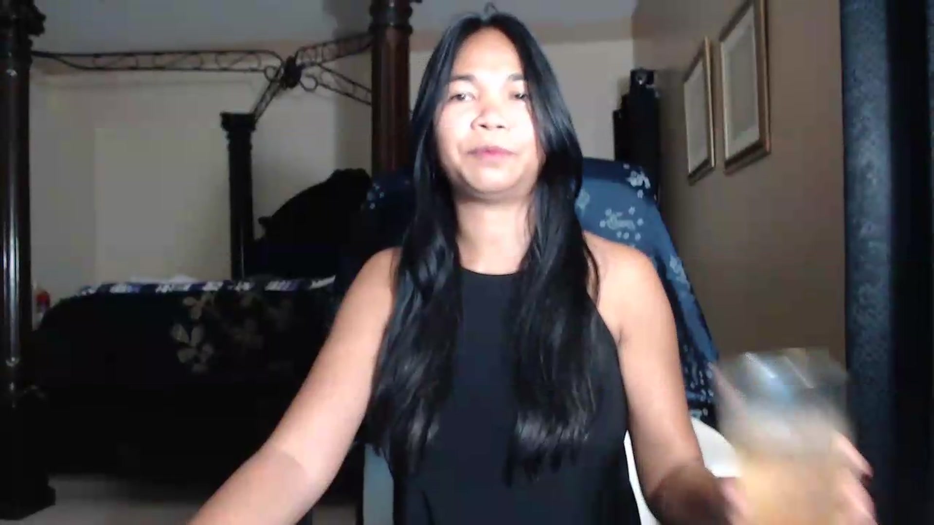 Gallery image thumbnail from Littlekai2030's myfreecams stream on, 06/09/2026, 03:50 image 13 of 20