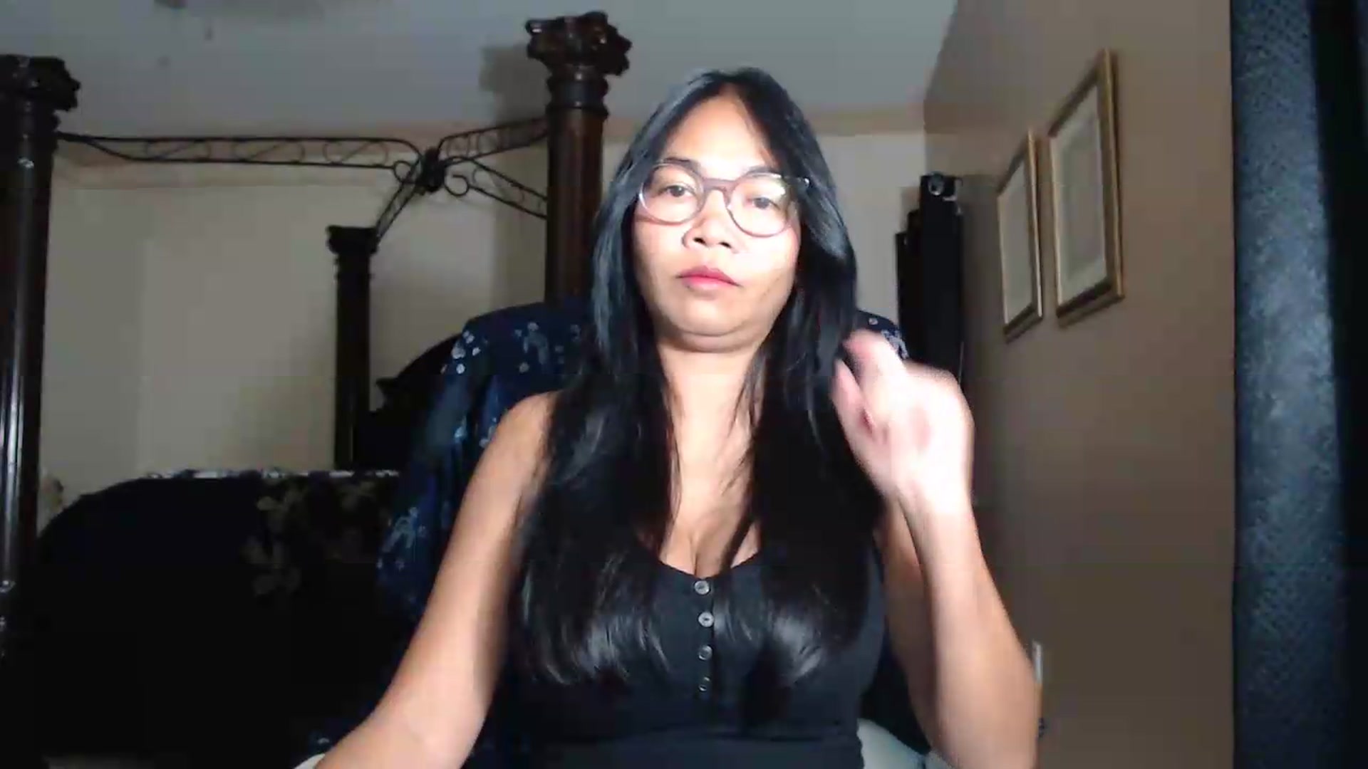 Gallery image thumbnail from Littlekai2030's myfreecams stream on, 06/10/2026, 03:36 image 3 of 20
