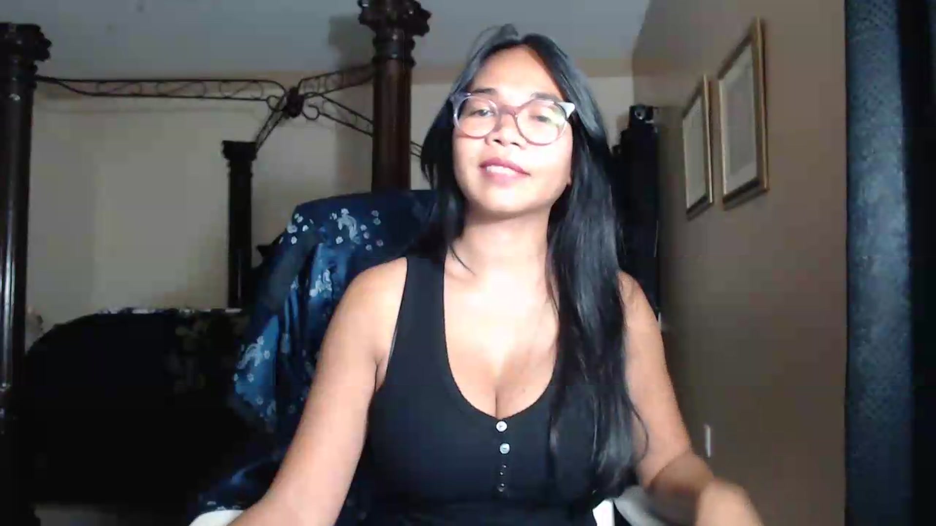 Gallery image thumbnail from Littlekai2030's myfreecams stream on, 06/10/2026, 03:36 image 9 of 20