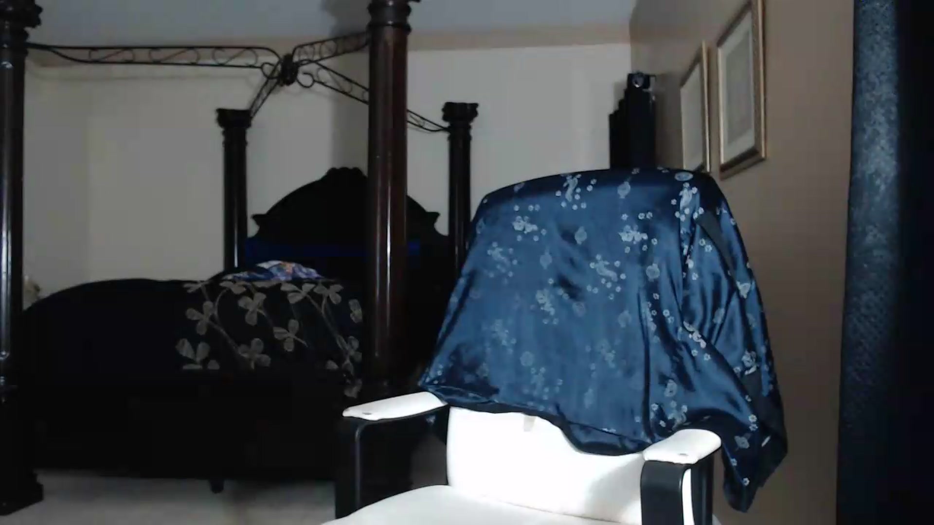 Gallery image thumbnail from Littlekai2030's myfreecams stream on, 06/11/2026, 04:05 image 5 of 20