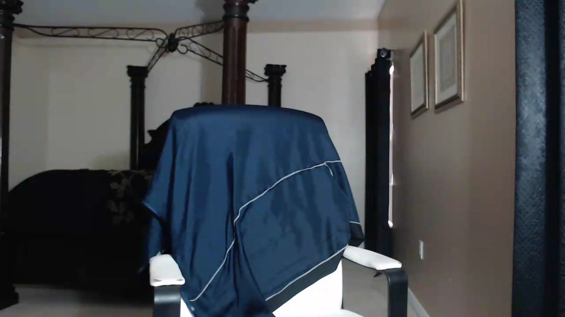 Gallery image thumbnail from Littlekai2030's myfreecams stream on, 06/15/2026, 24:00 image 16 of 20