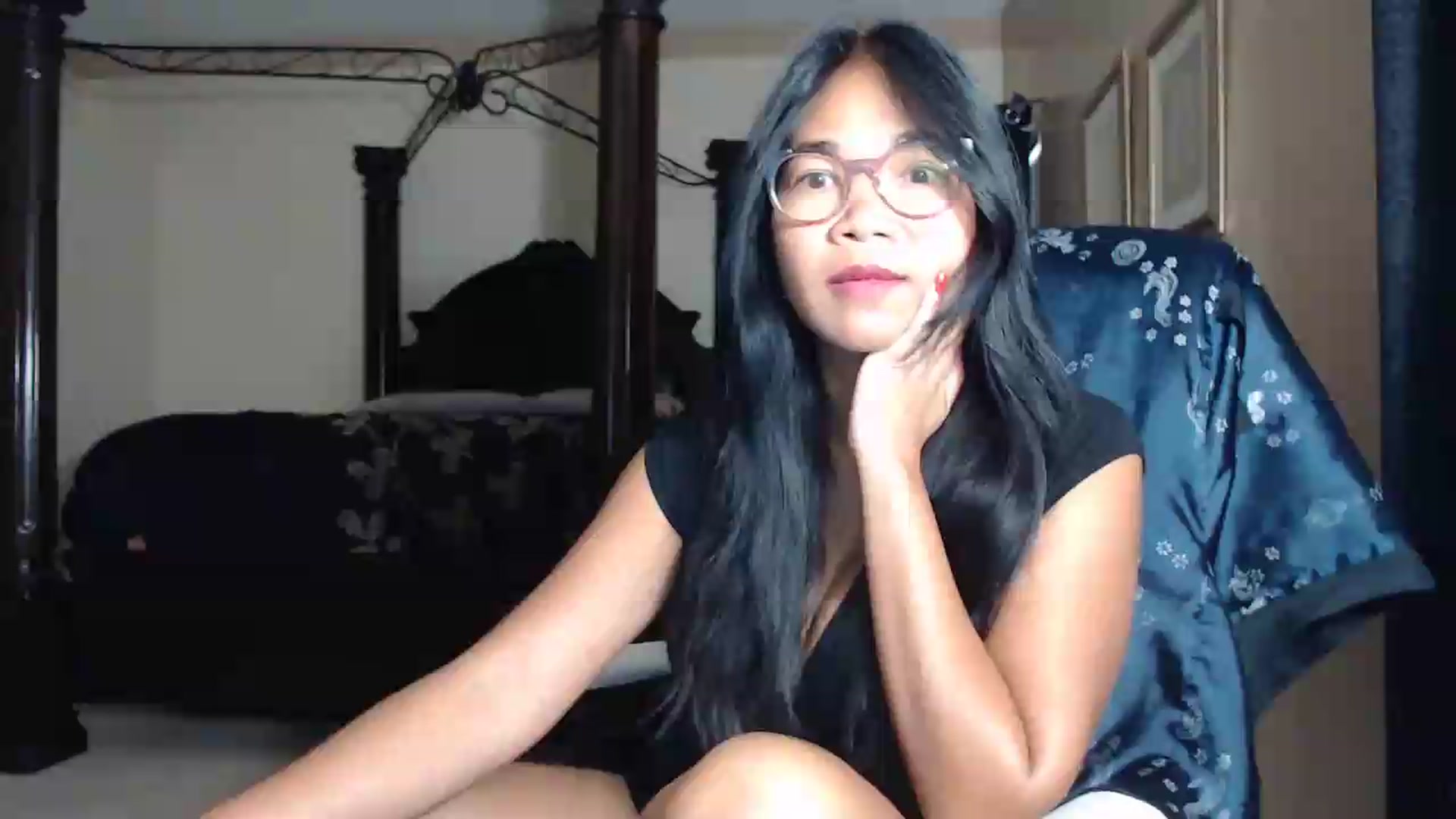 Gallery image thumbnail from Littlekai2030's myfreecams stream on, 06/19/2026, 24:01 image 1 of 20