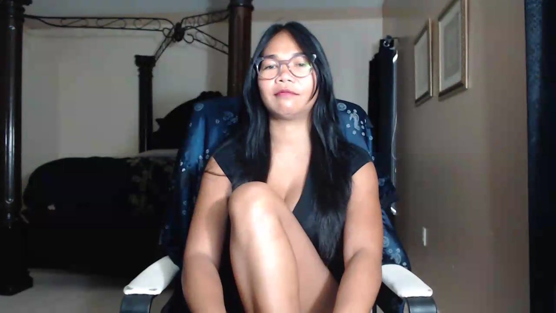 Gallery image thumbnail from Littlekai2030's myfreecams stream on, 06/19/2026, 24:01 image 3 of 20