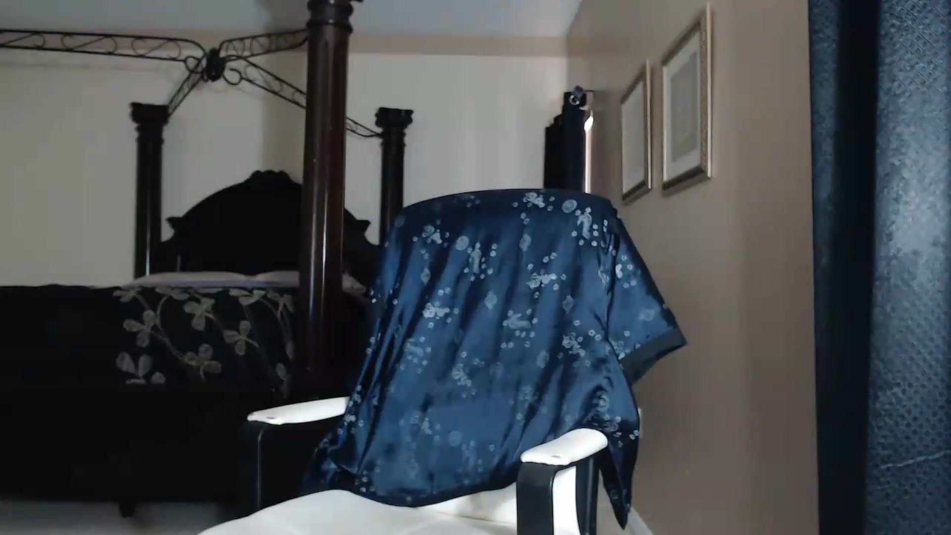 Gallery image thumbnail from Littlekai2030's myfreecams stream on, 06/19/2026, 24:01 image 19 of 20