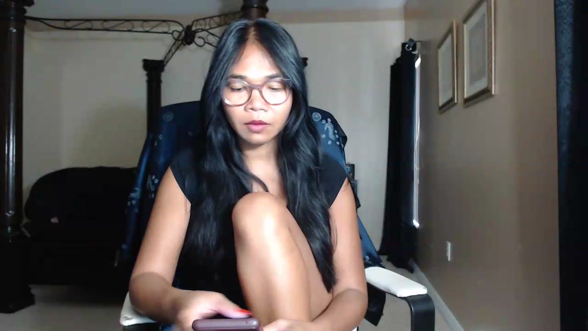 Gallery image thumbnail from Littlekai2030's myfreecams stream on, 06/19/2026, 24:01 image 12 of 20