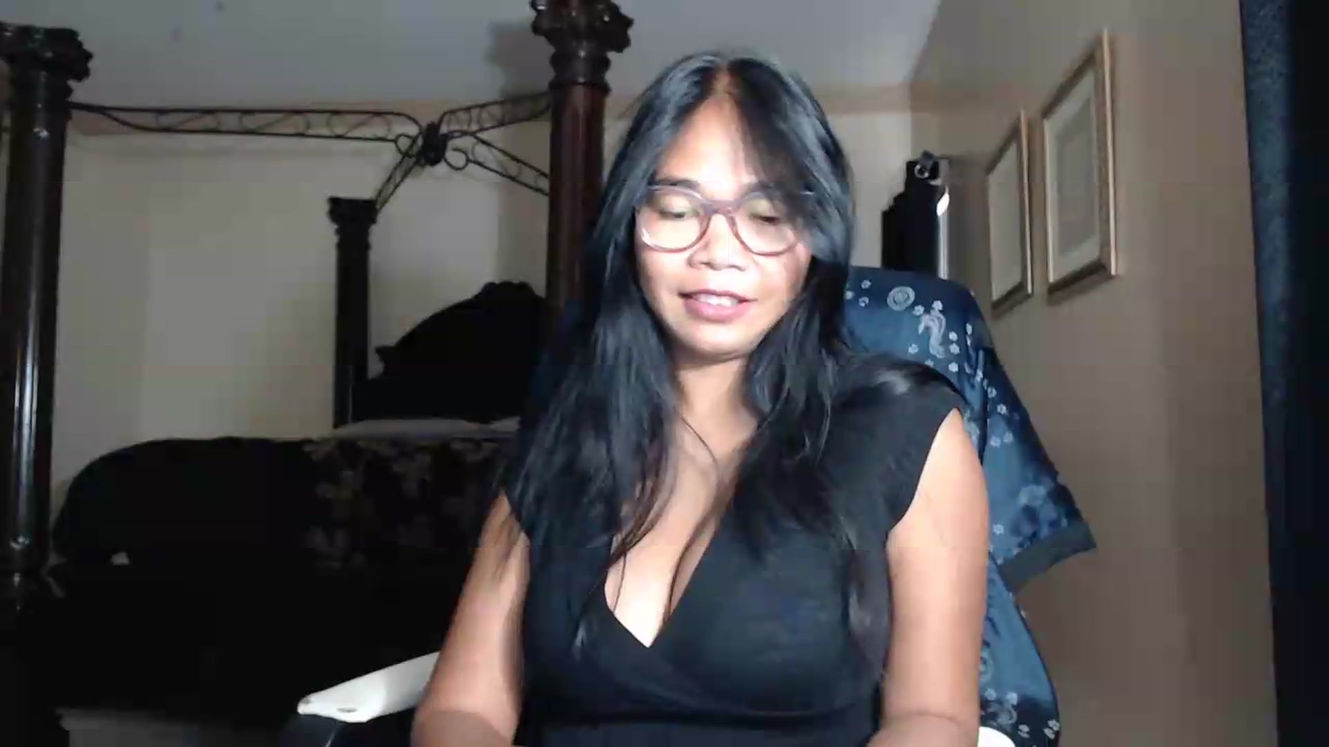 Gallery image thumbnail from Littlekai2030's myfreecams stream on, 06/19/2026, 24:01 image 15 of 20