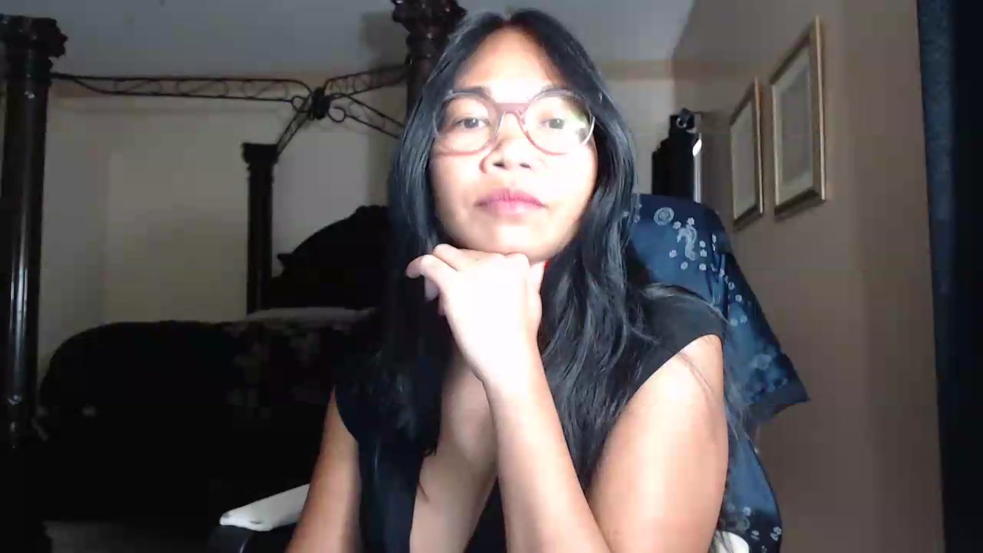 Gallery image thumbnail from Littlekai2030's myfreecams stream on, 06/19/2026, 24:01 image 14 of 20
