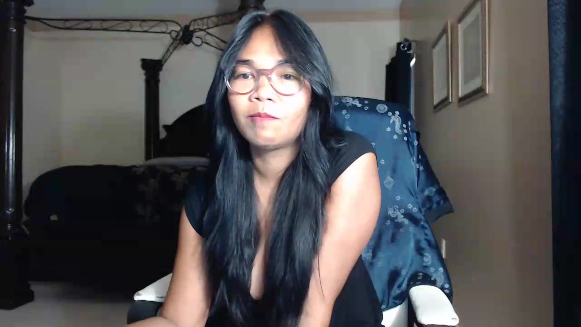 Gallery image thumbnail from Littlekai2030's myfreecams stream on, 06/19/2026, 24:01 image 2 of 20