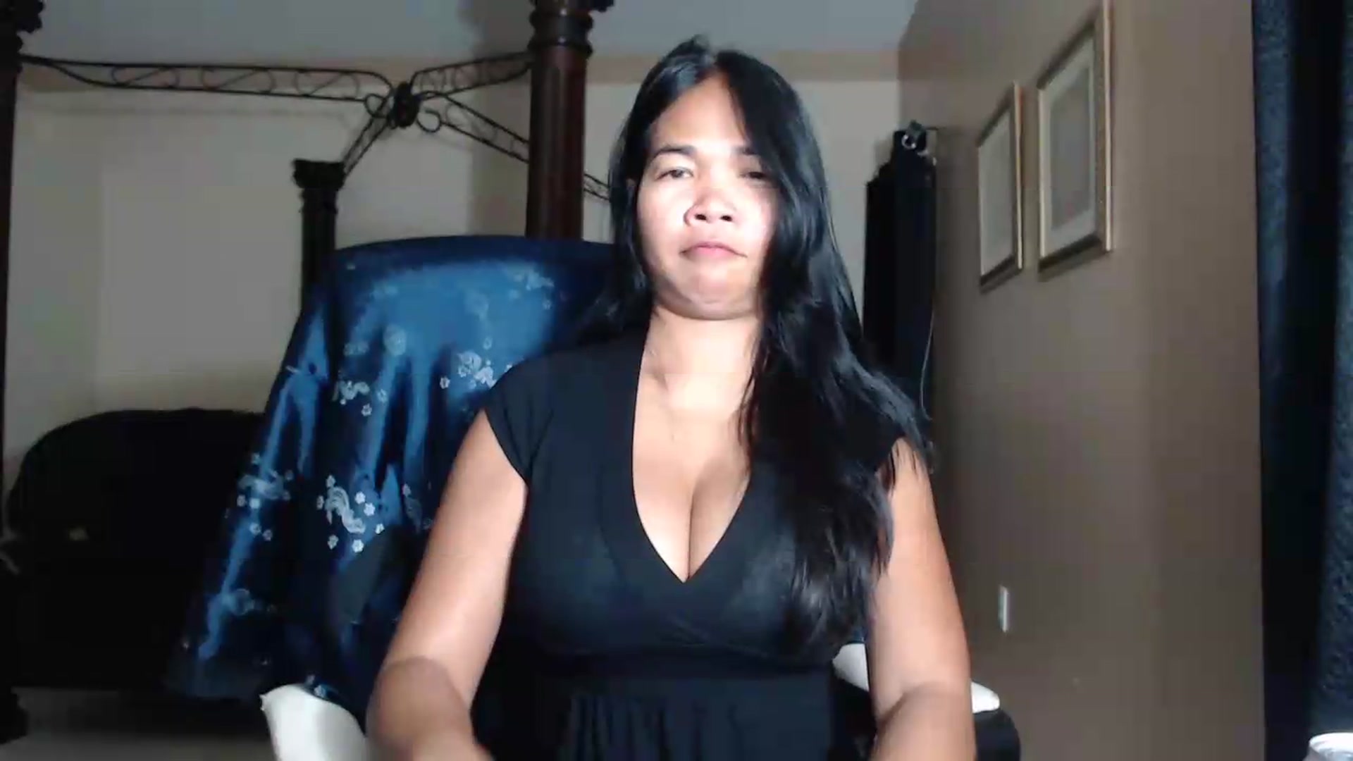 Gallery image thumbnail from Littlekai2030's myfreecams stream on, 06/19/2026, 02:38 image 14 of 20