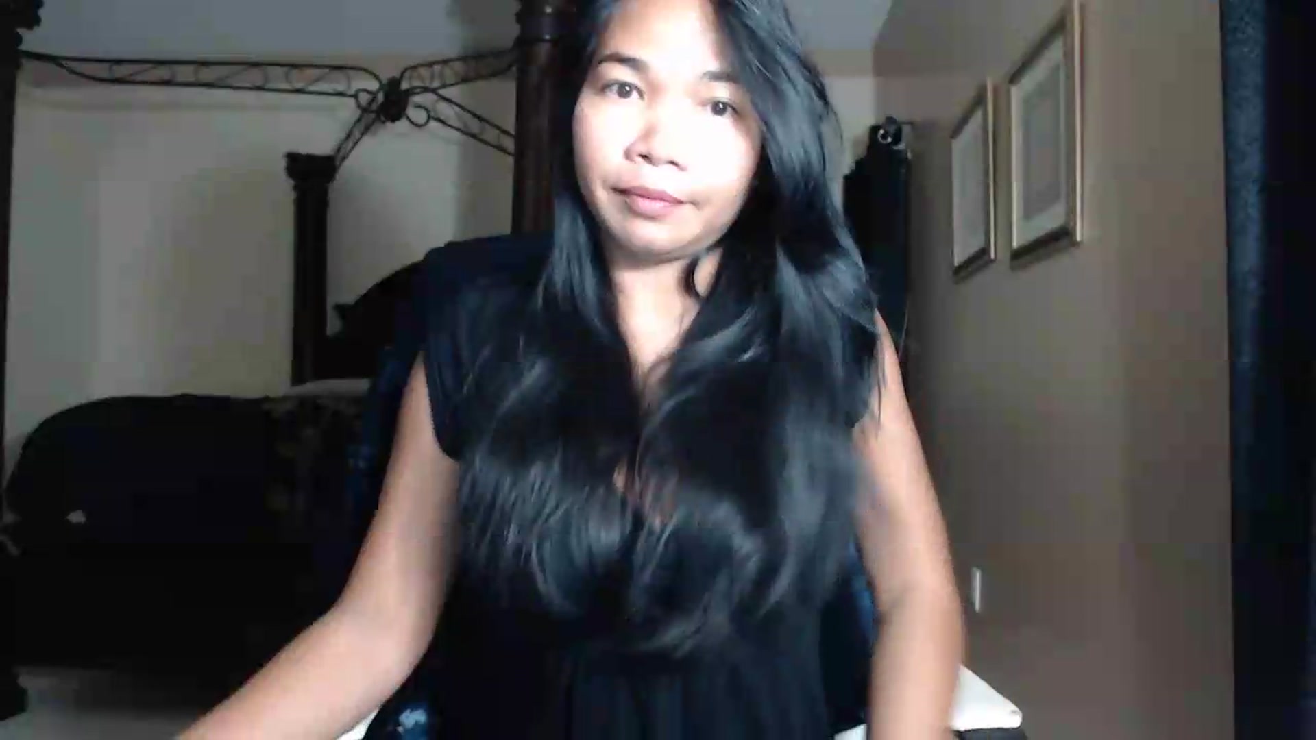 Gallery image thumbnail from Littlekai2030's myfreecams stream on, 06/19/2026, 02:38 image 11 of 20