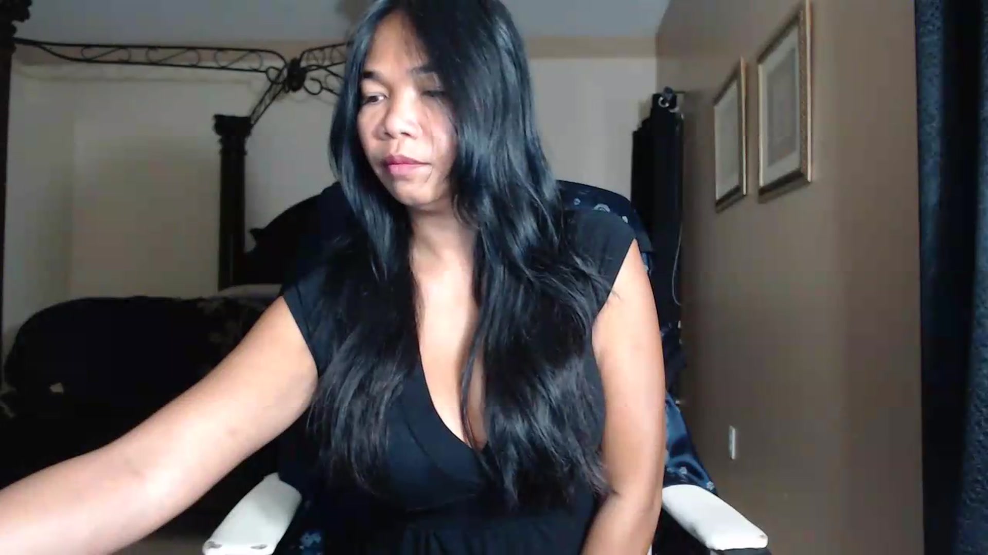Gallery image thumbnail from Littlekai2030's myfreecams stream on, 06/19/2026, 02:38 image 12 of 20